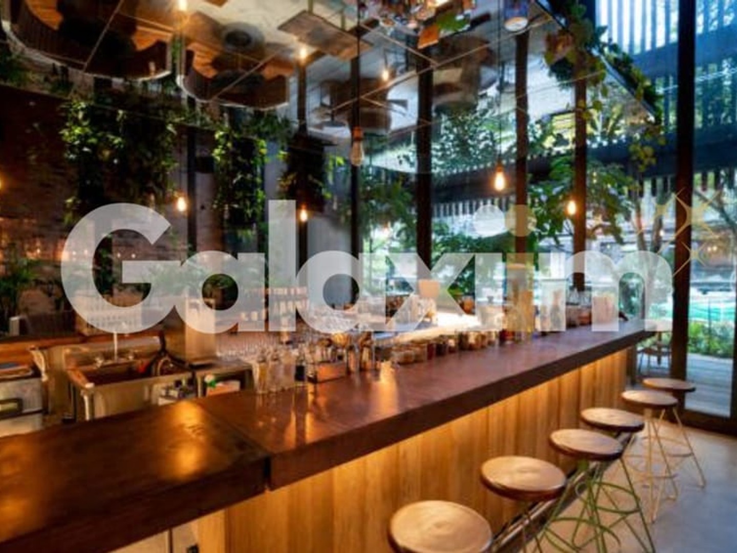 Local commercial 70 m²