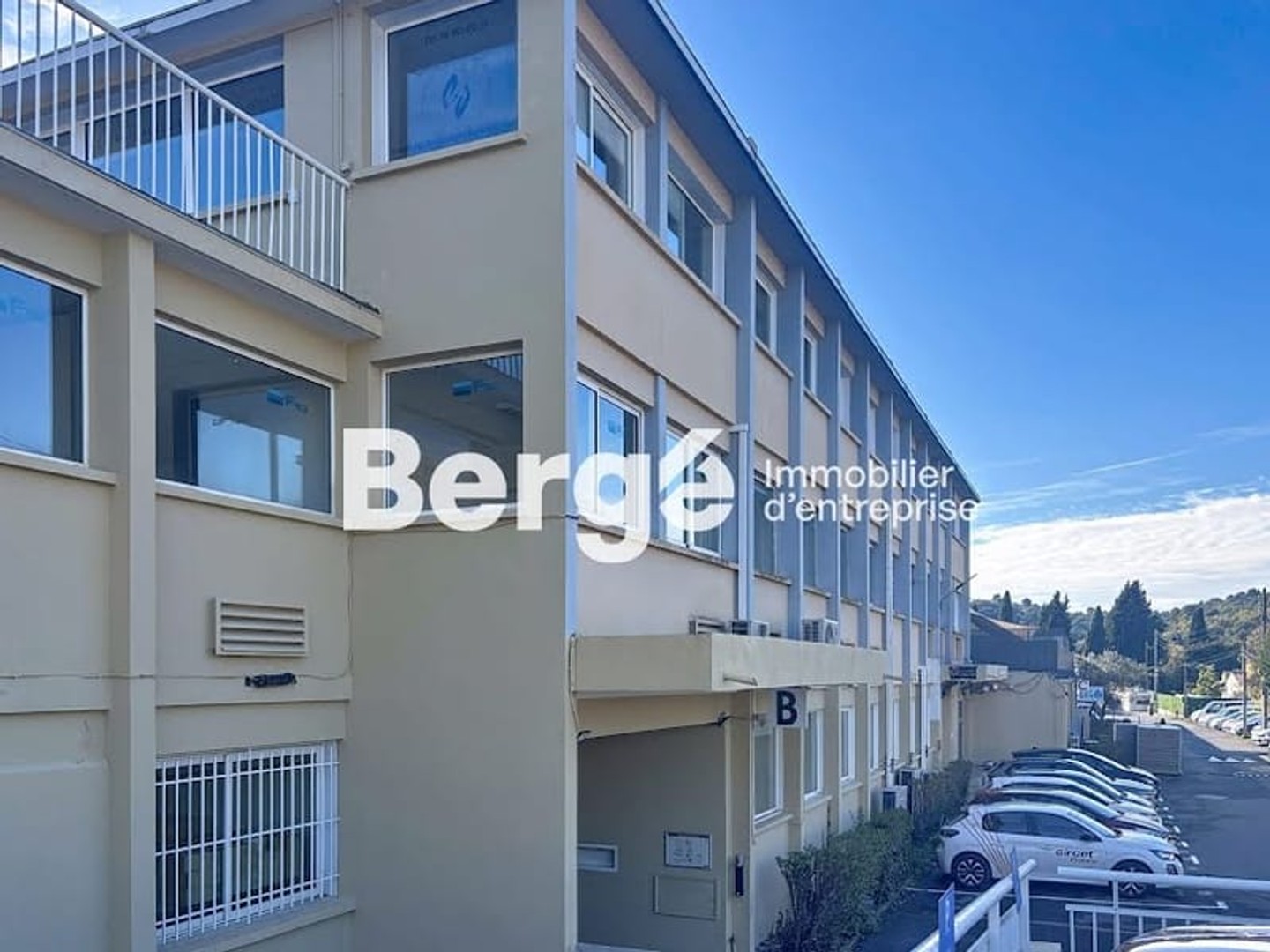 Commerce 152 m²