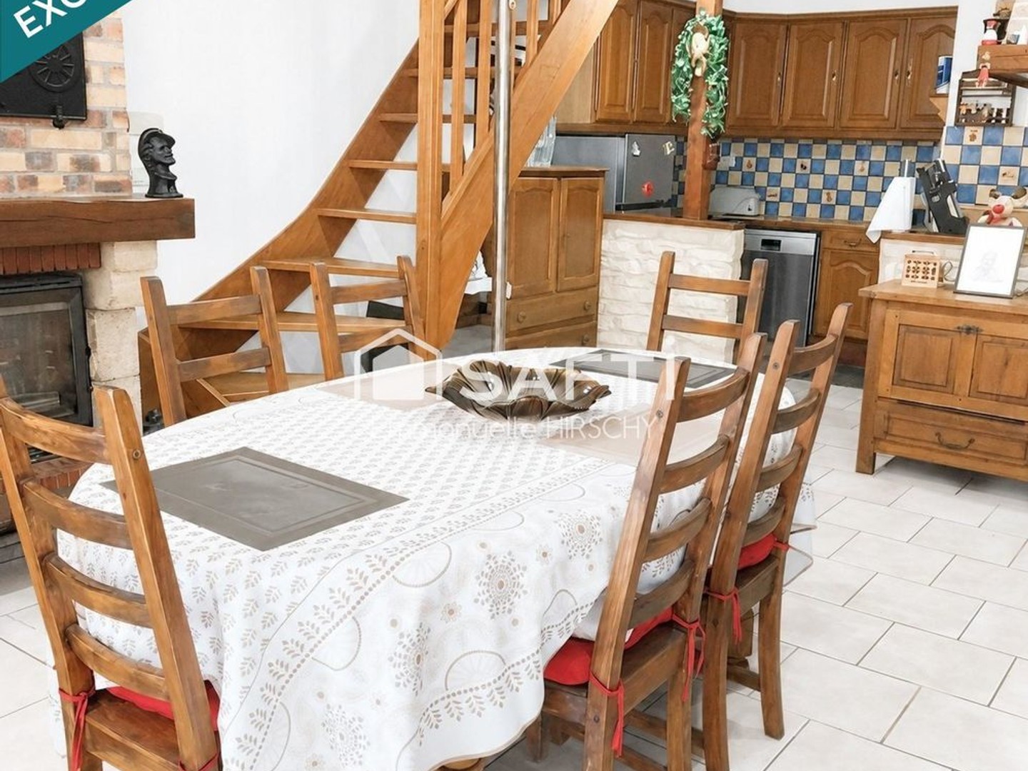 Maison familiale au coeur du village.