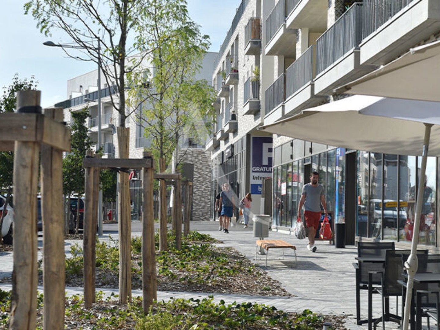 SPECIAL INVESTISSEUR! lOCAL COMMERCIAL