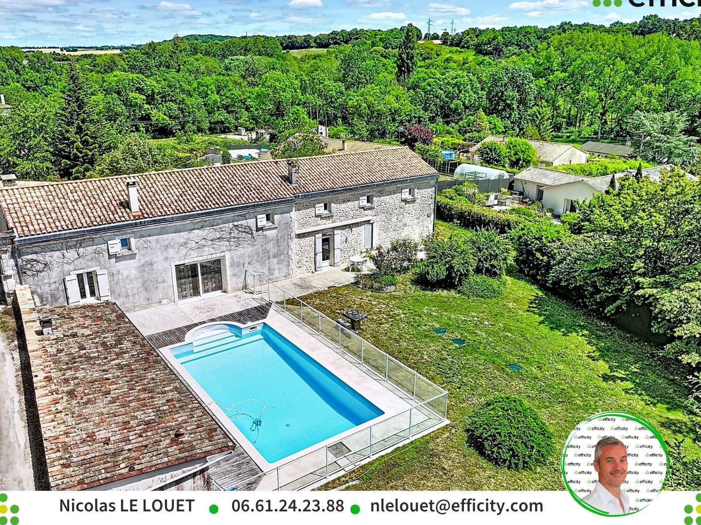 Maison 7 pièces 260 m²