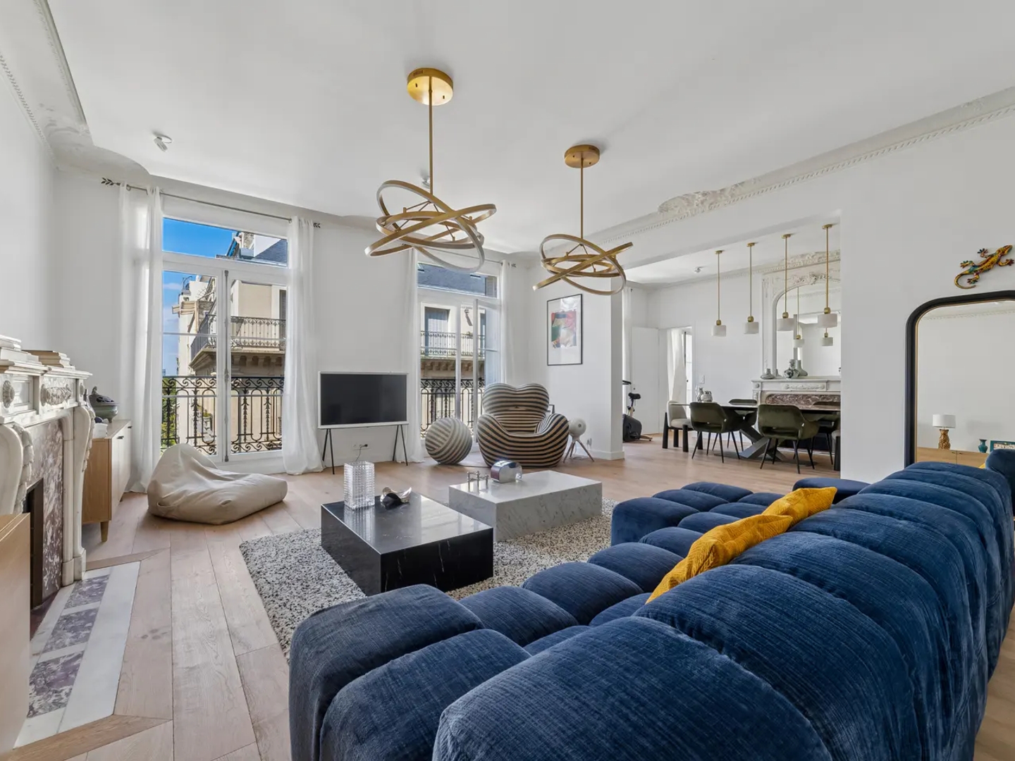 Paris XVIe /Foch - Appartement Haussmannien d'exception - 5 pièces -181 m² - Étage élevé