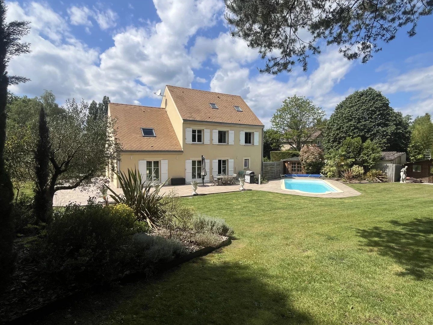 Maison à vendre - 7 pièces - 245m2 - Les Bréviaires (78610)