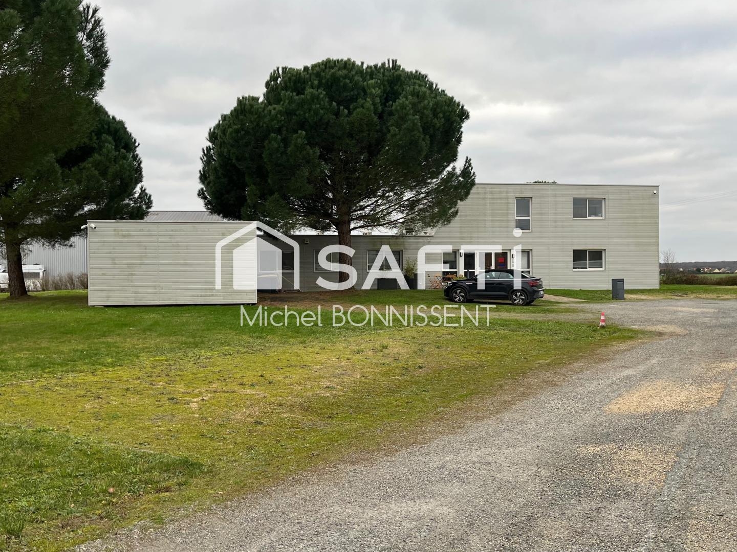 Immeuble à vendre - 540m2 - Pigny (18110)