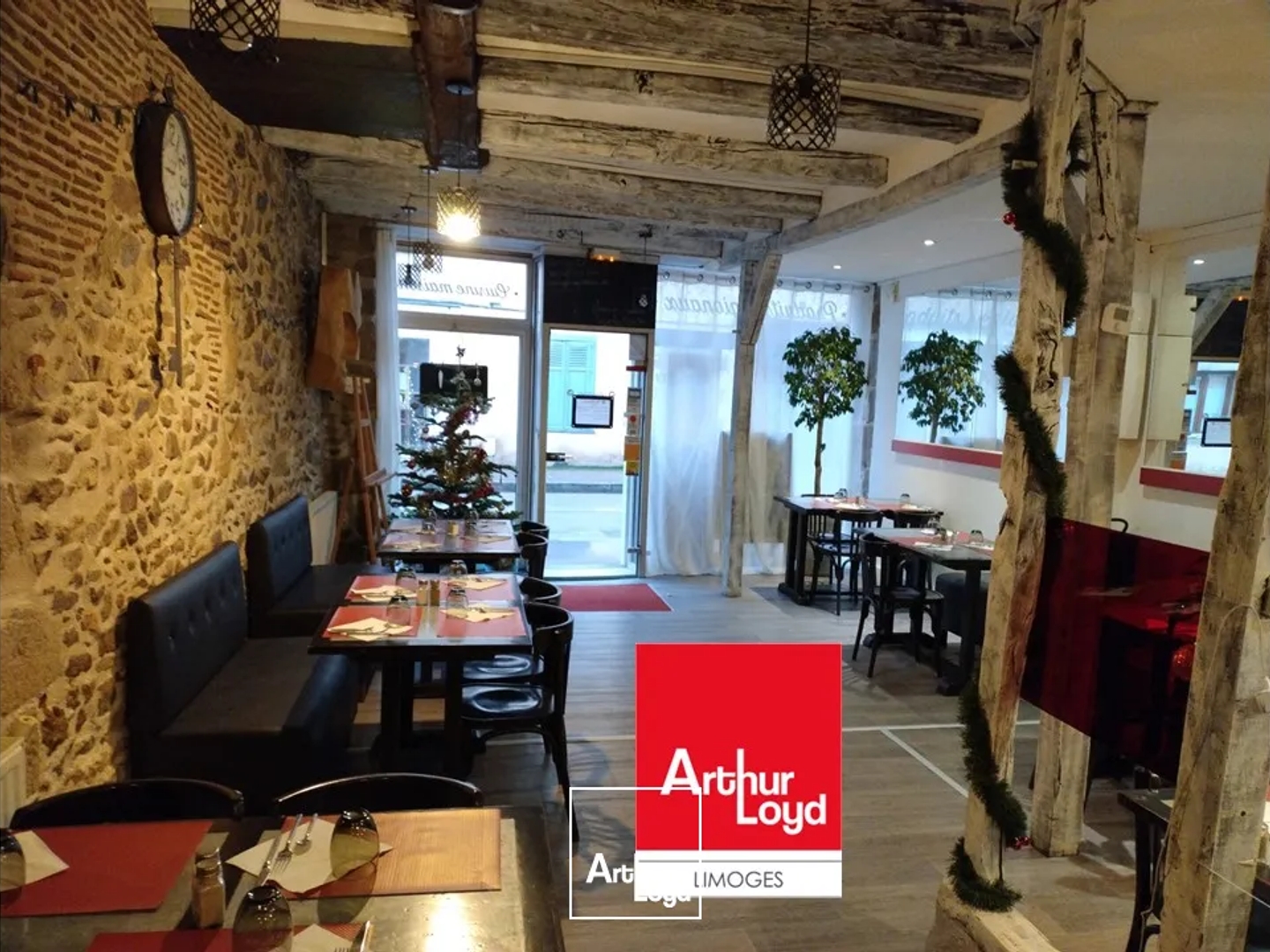 FONDS DE COMMERCE A VENDRE - Secteur Place des Carmes LIMOGES - Proche des lycées et bureaux - Restaurant Licence IV