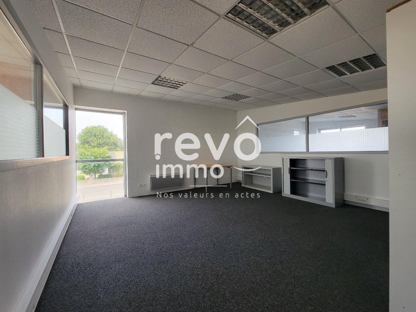 Bureaux 11 pièces 360 m²