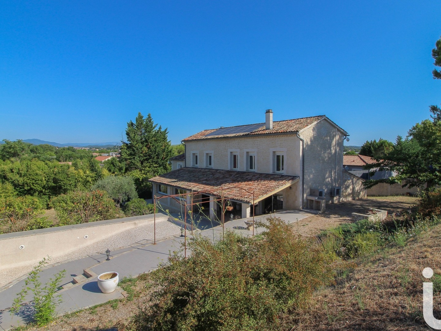 Maison 9 pièces 230 m²