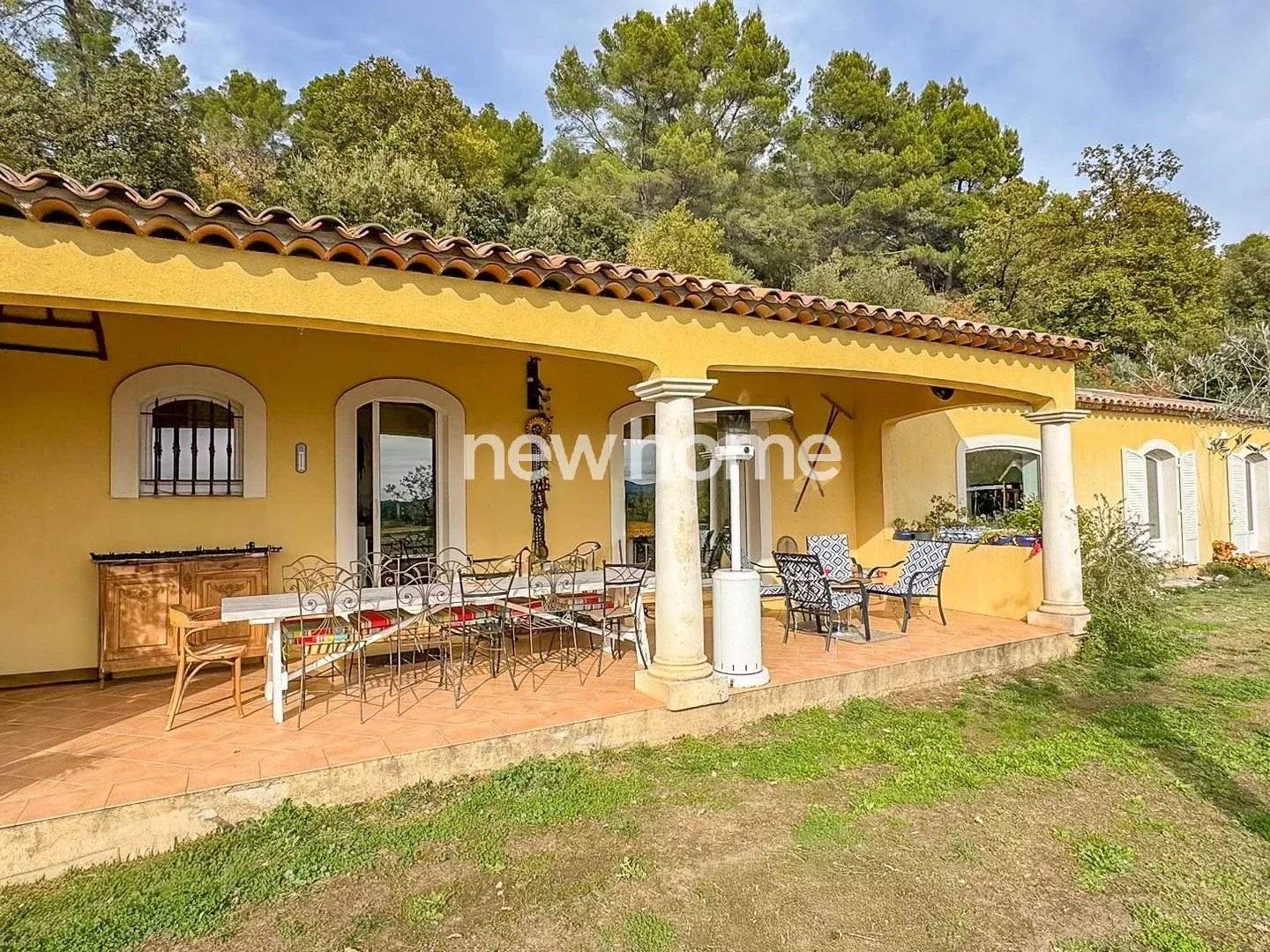 Maison à vendre - 4 pièces - 155m2 - Callas (83830)