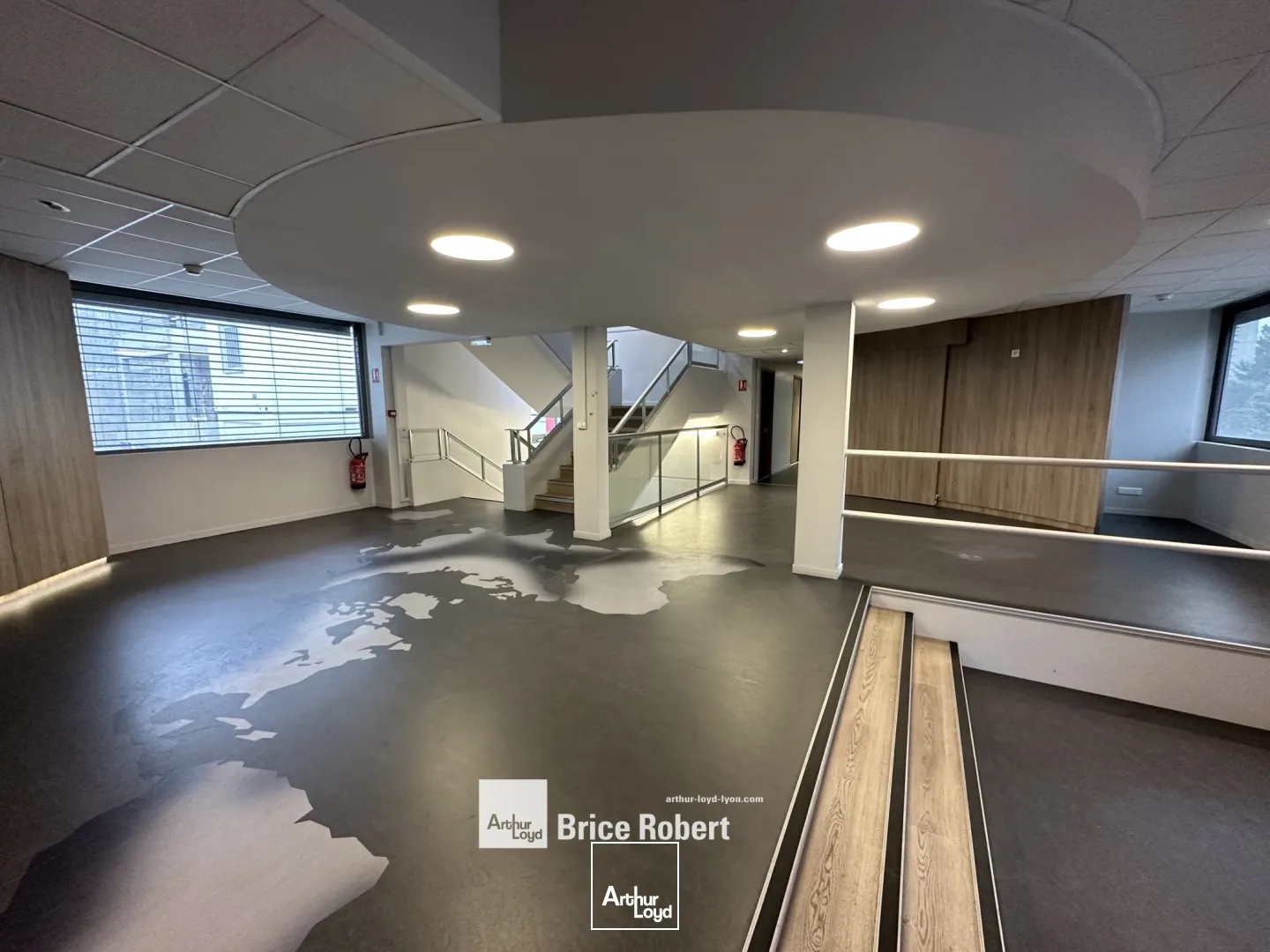 Bureaux à vendre - 1239m2 - Caluire-Et-Cuire (69300)
