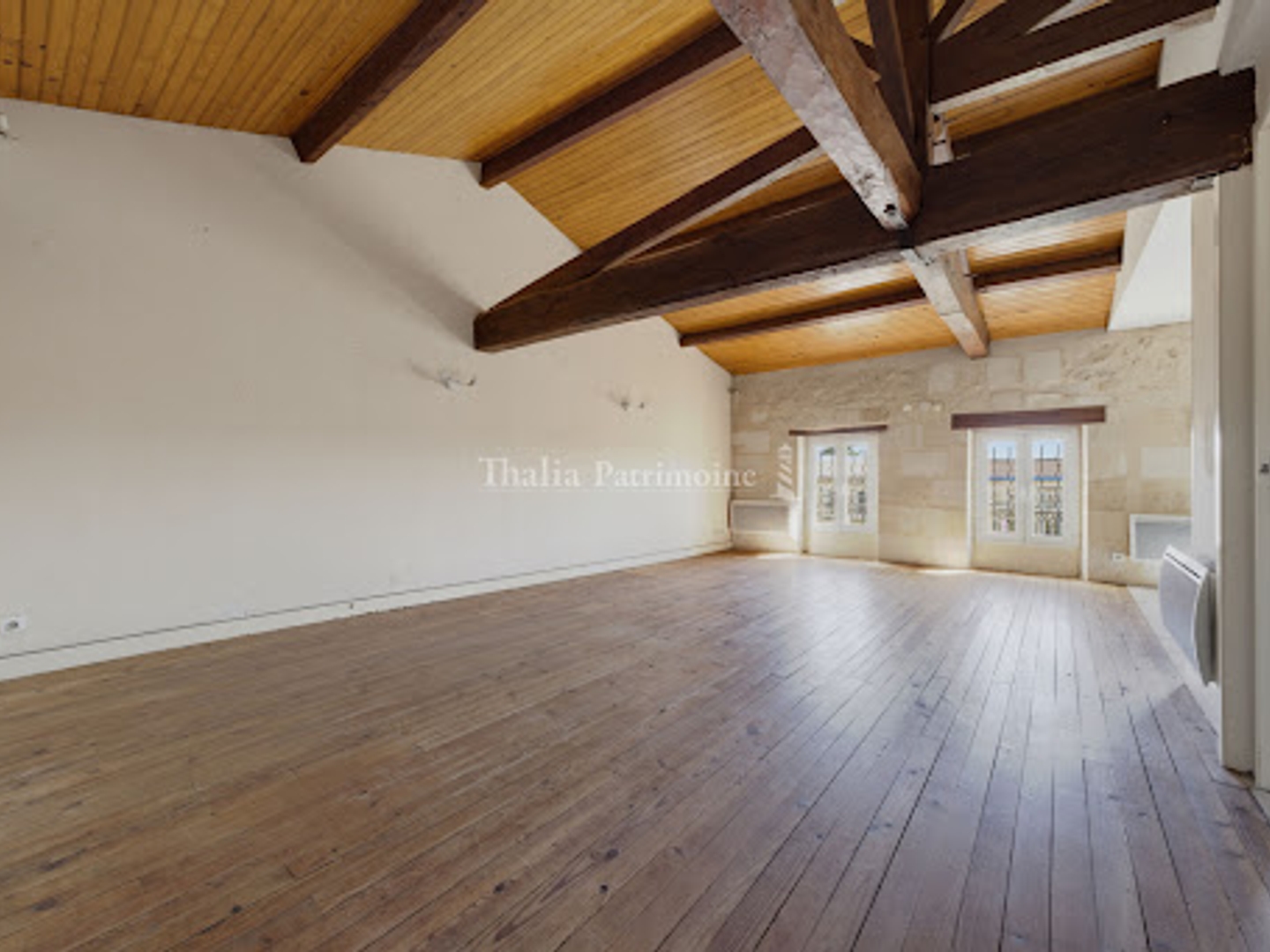 Maison à vendre - 4 pièces - 380m2 - Targon (33760)