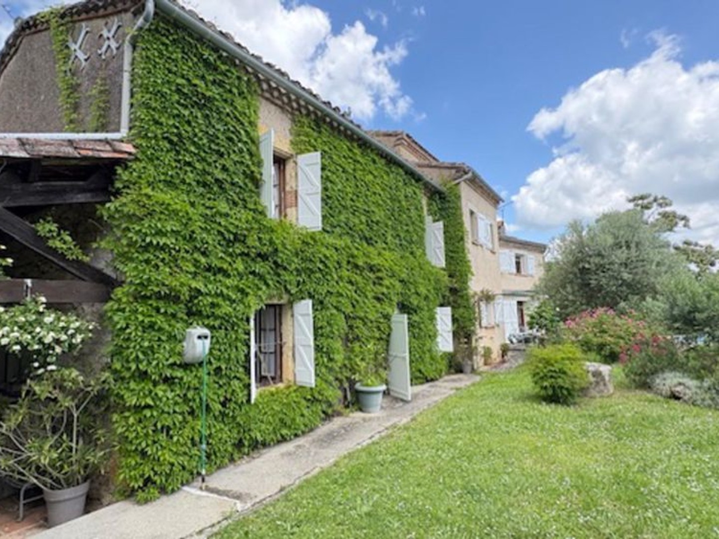 Maison à vendre - 8 pièces - 191m2 - Gaillac (81600)