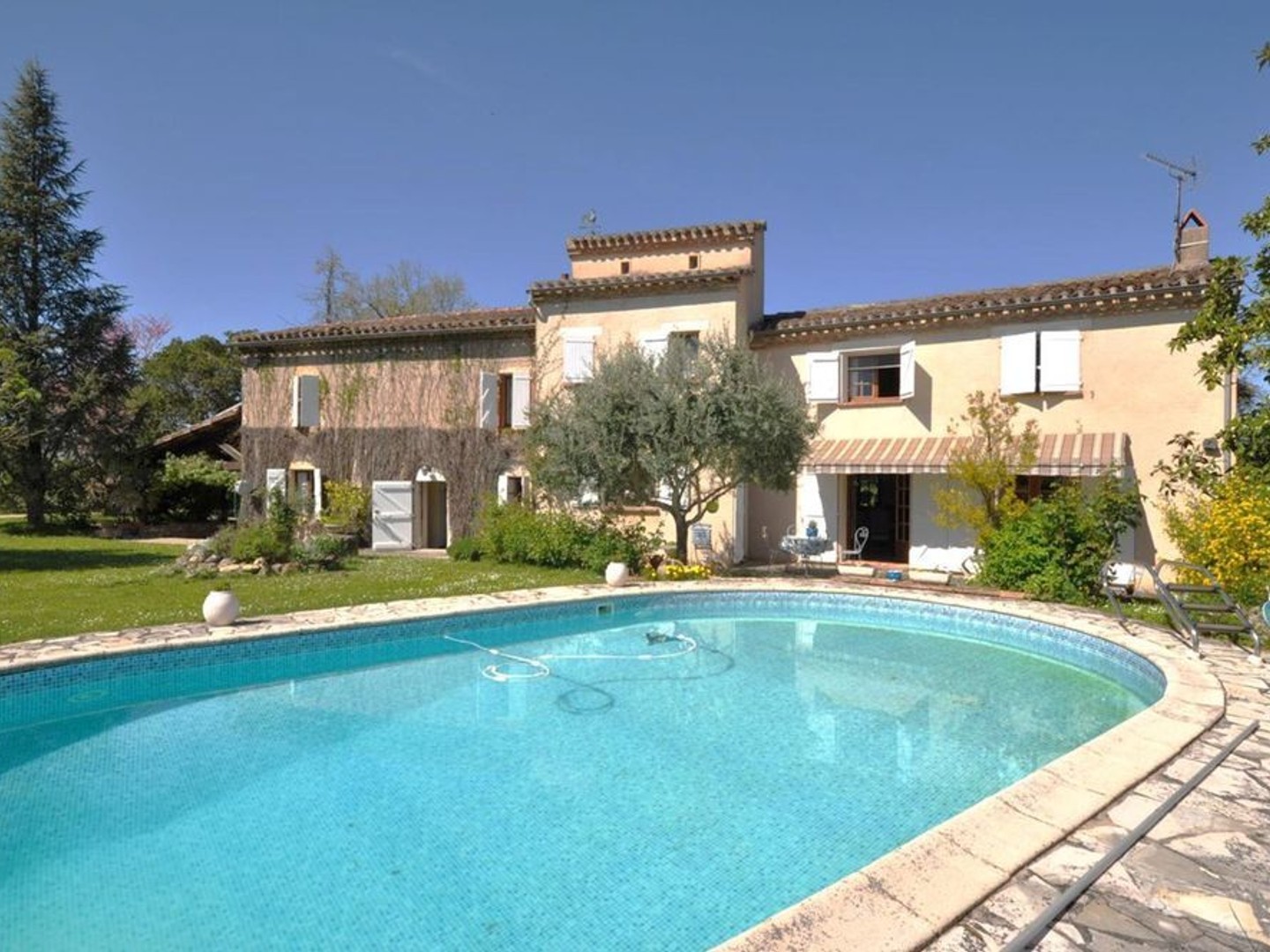 Maison à vendre - 8 pièces - 191m2 - Gaillac (81600)