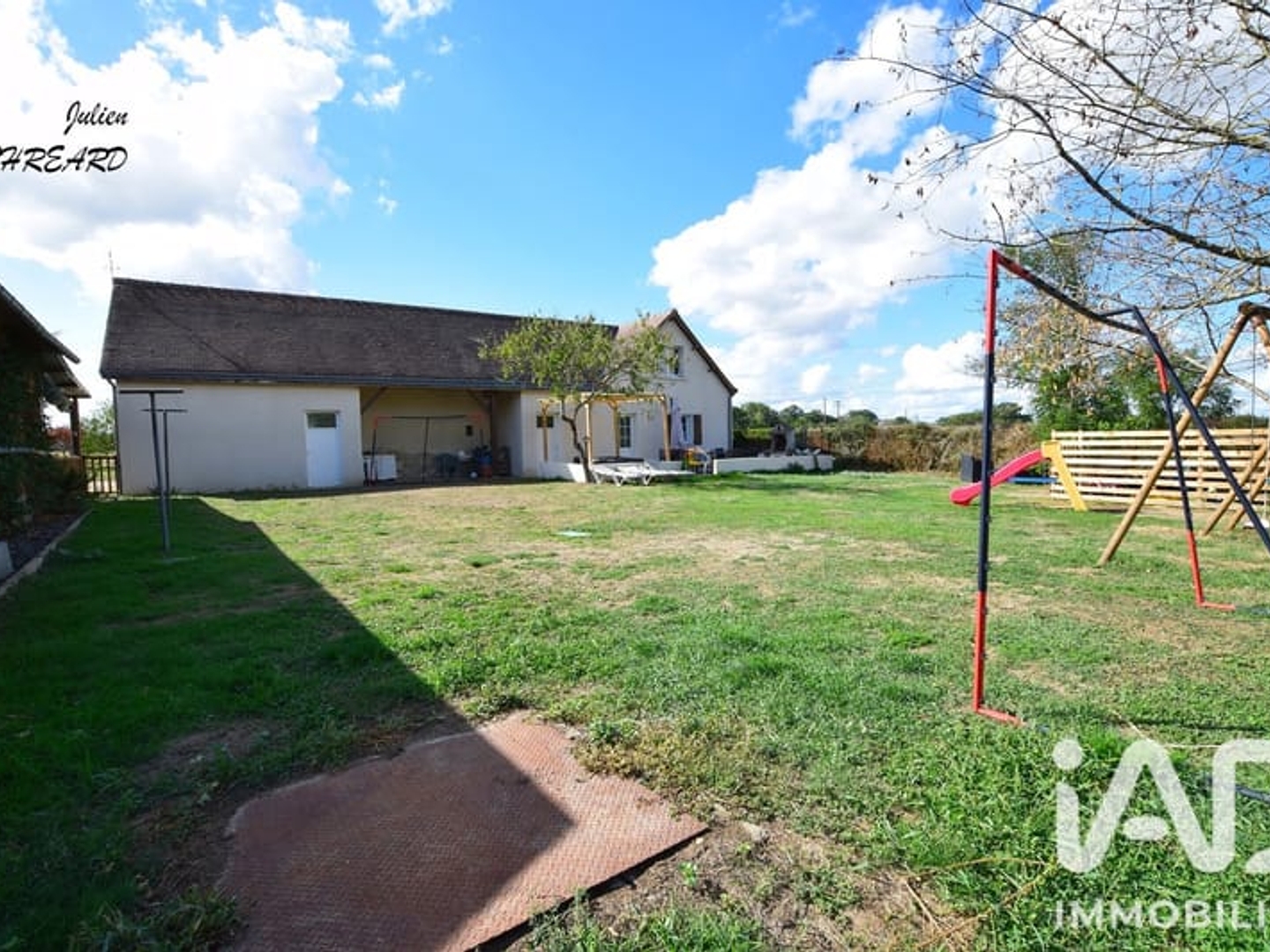 Maison à vendre - 8 pièces - 199m2 - Manthelan (37240)