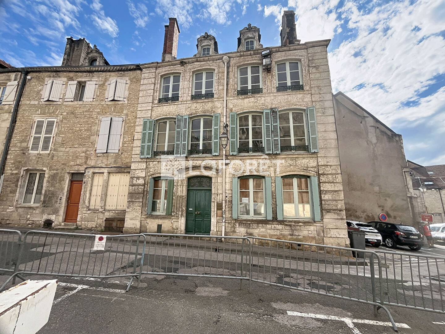 Maison 10 pièces 322 m²