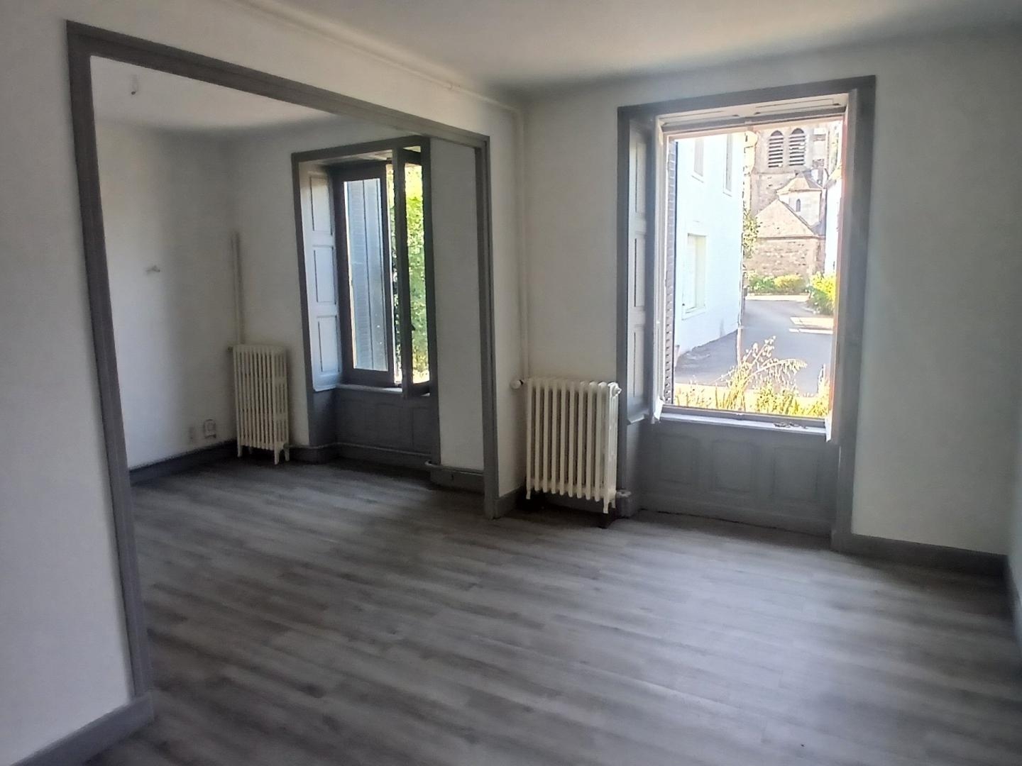 Maison à vendre - 4 pièces - 95m2 - Champs-Sur-Tarent... (15270)