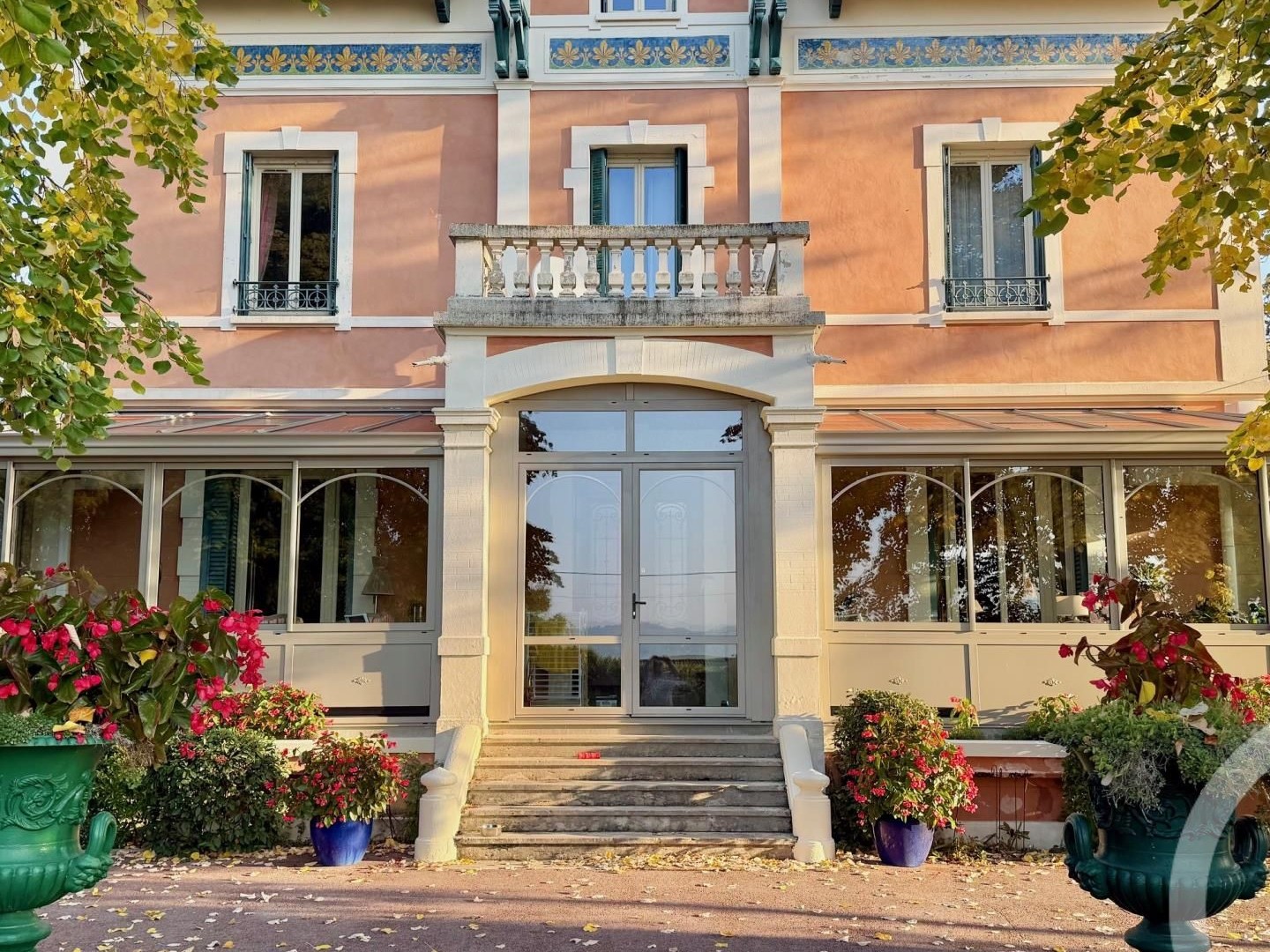 Maison 12 pièces 248 m²
