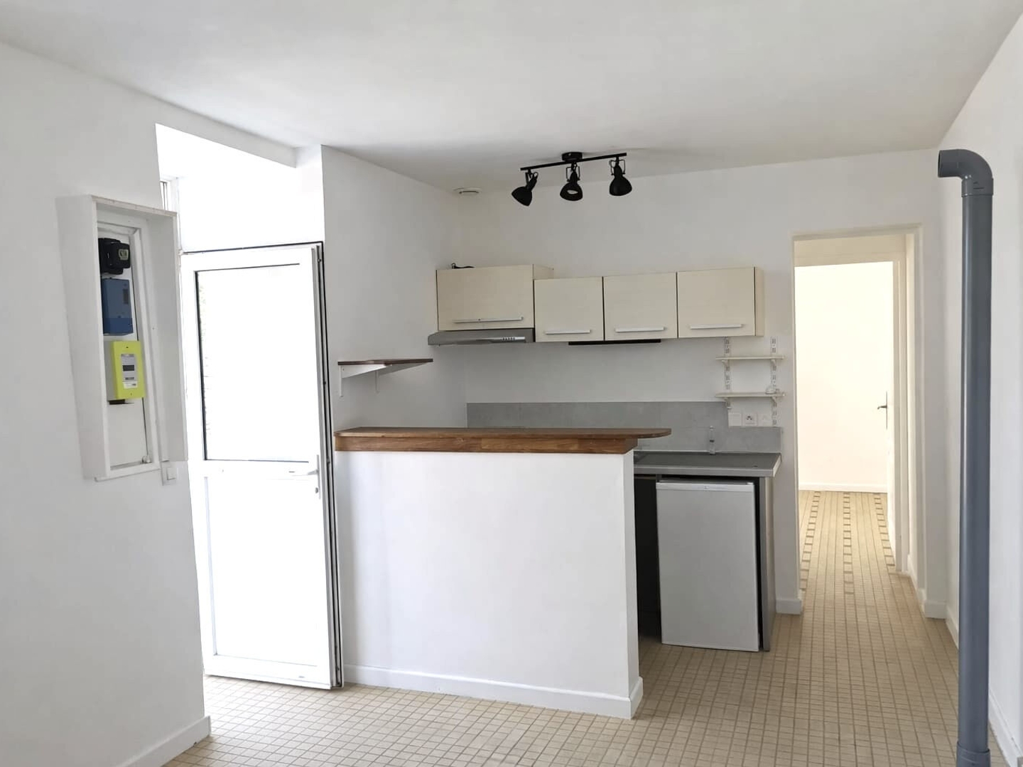 Maison pierres de plein peid T2 avec garage