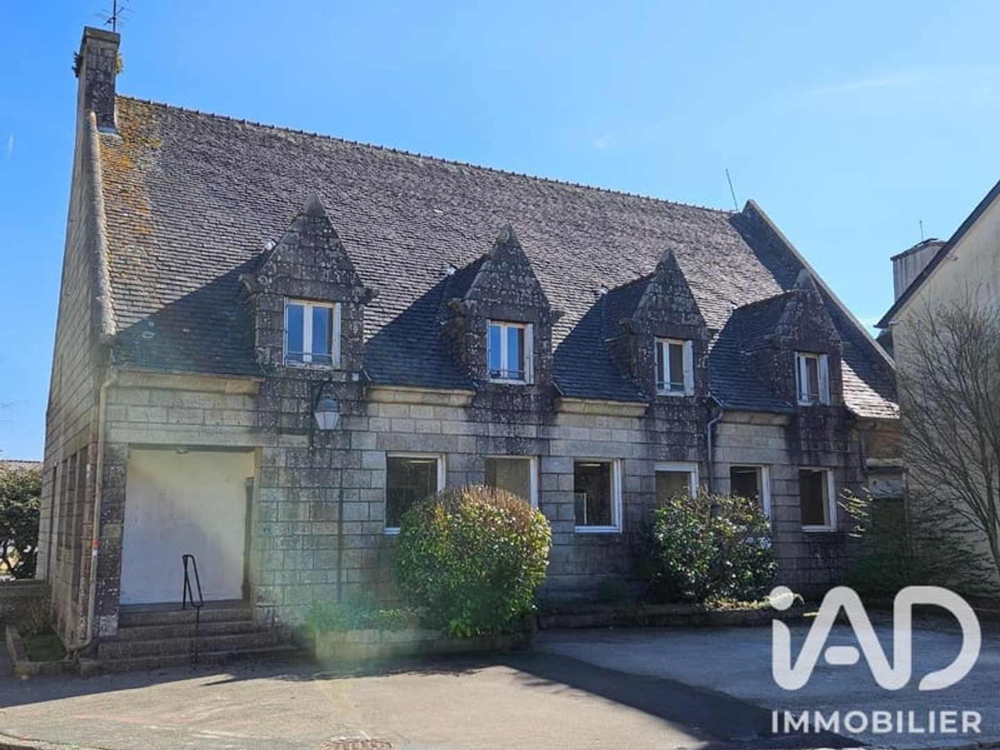 Maison à vendre - 10 pièces - 258m2 - Guerlesquin (29650)