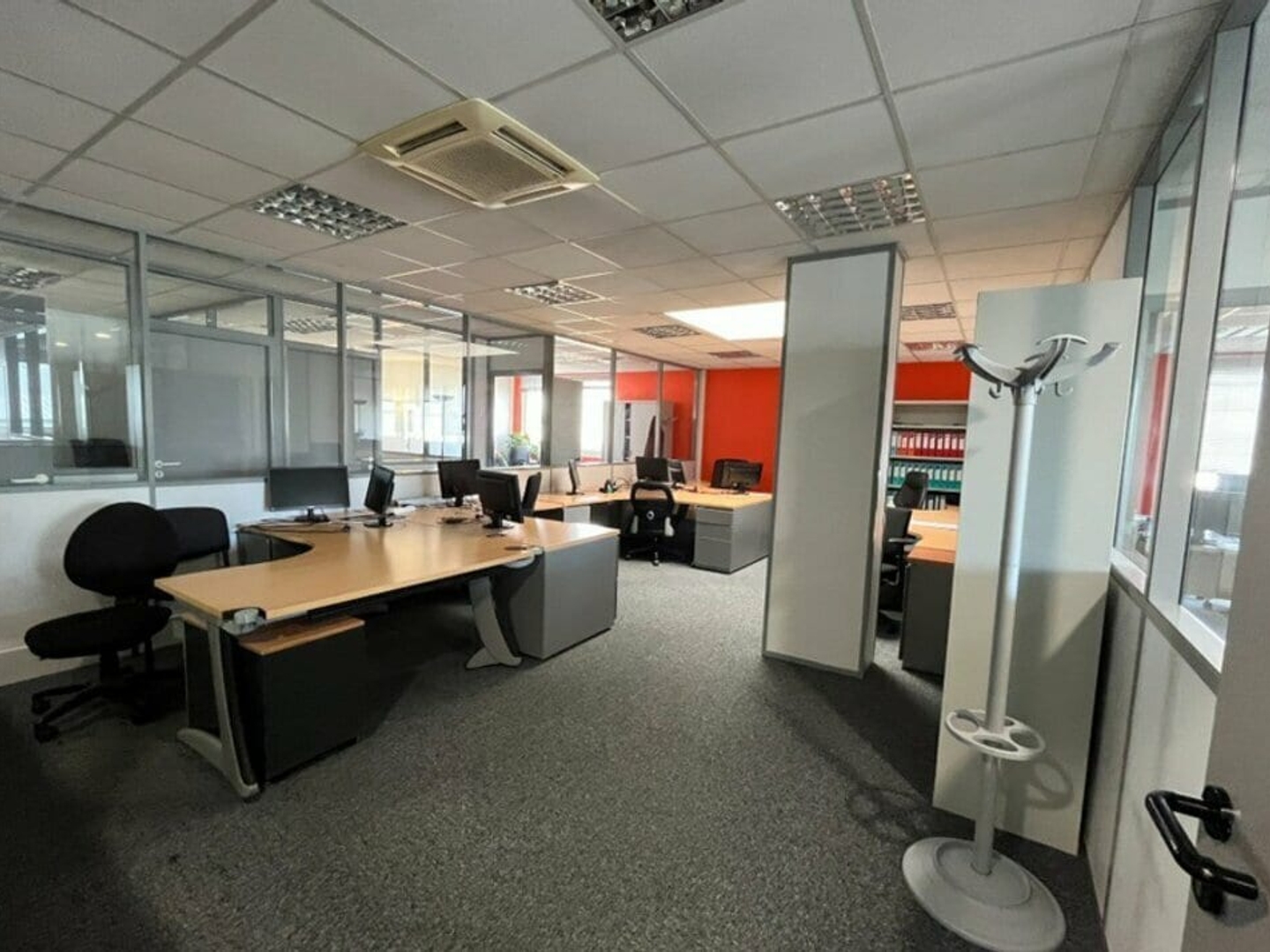 BUREAUX A VENDRE OU A LOUER