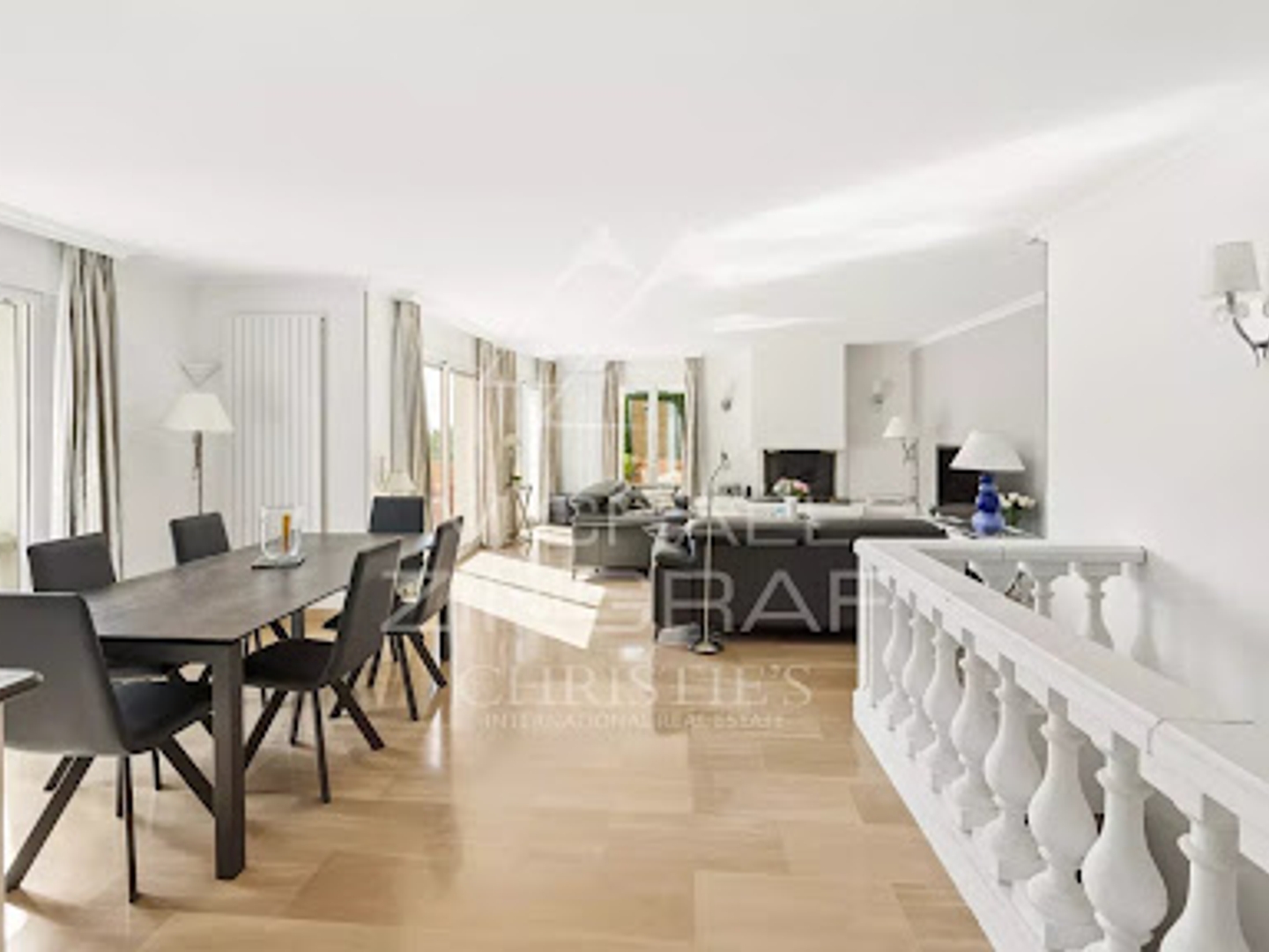 Maison à vendre - 4 pièces - 145m2 - Mandelieu-La-Napoule (06210)