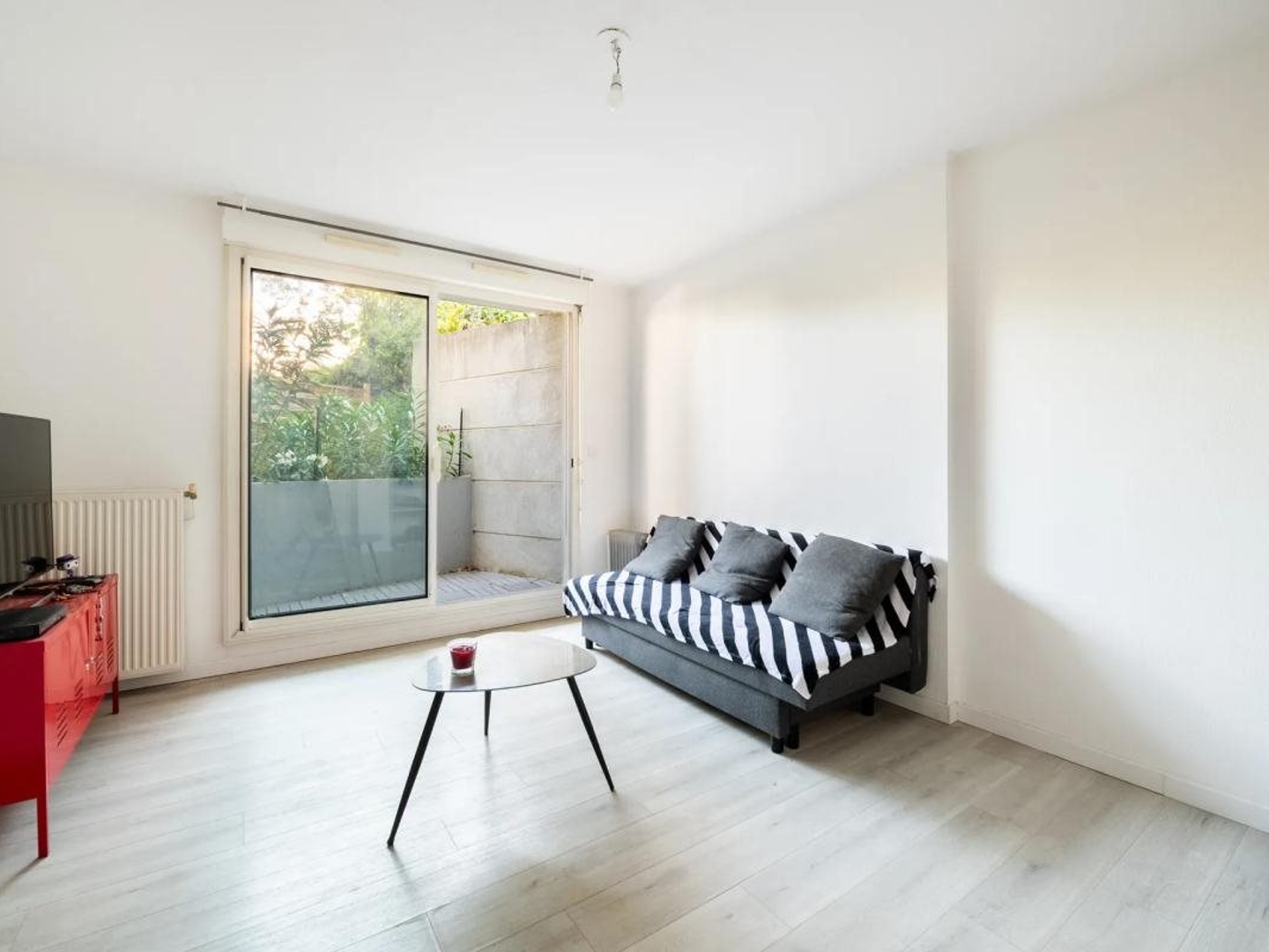 Appartement à vendre - 2 pièces - 27m2 - Marseille 13e (13013)