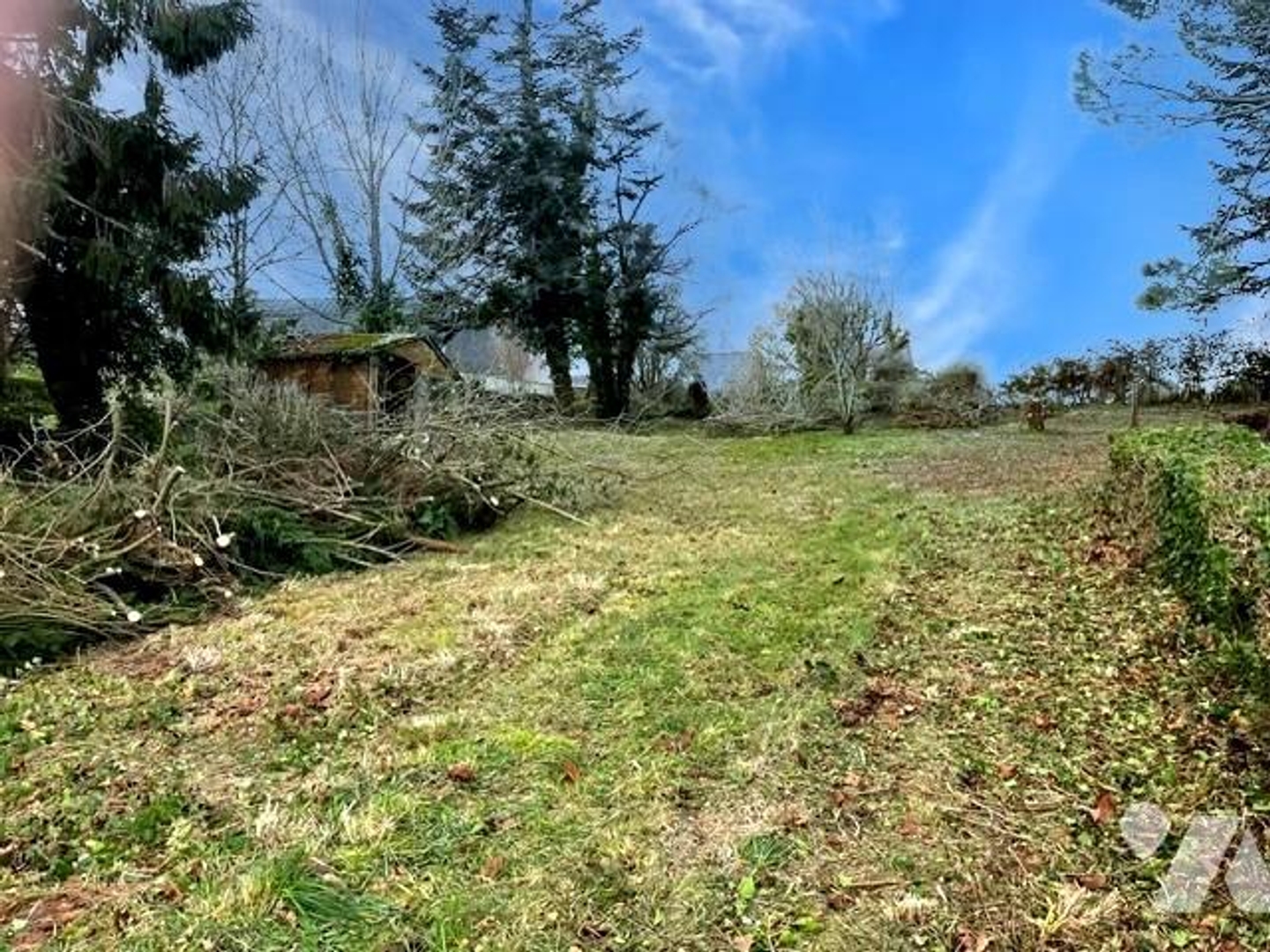 Terrain 998 m²