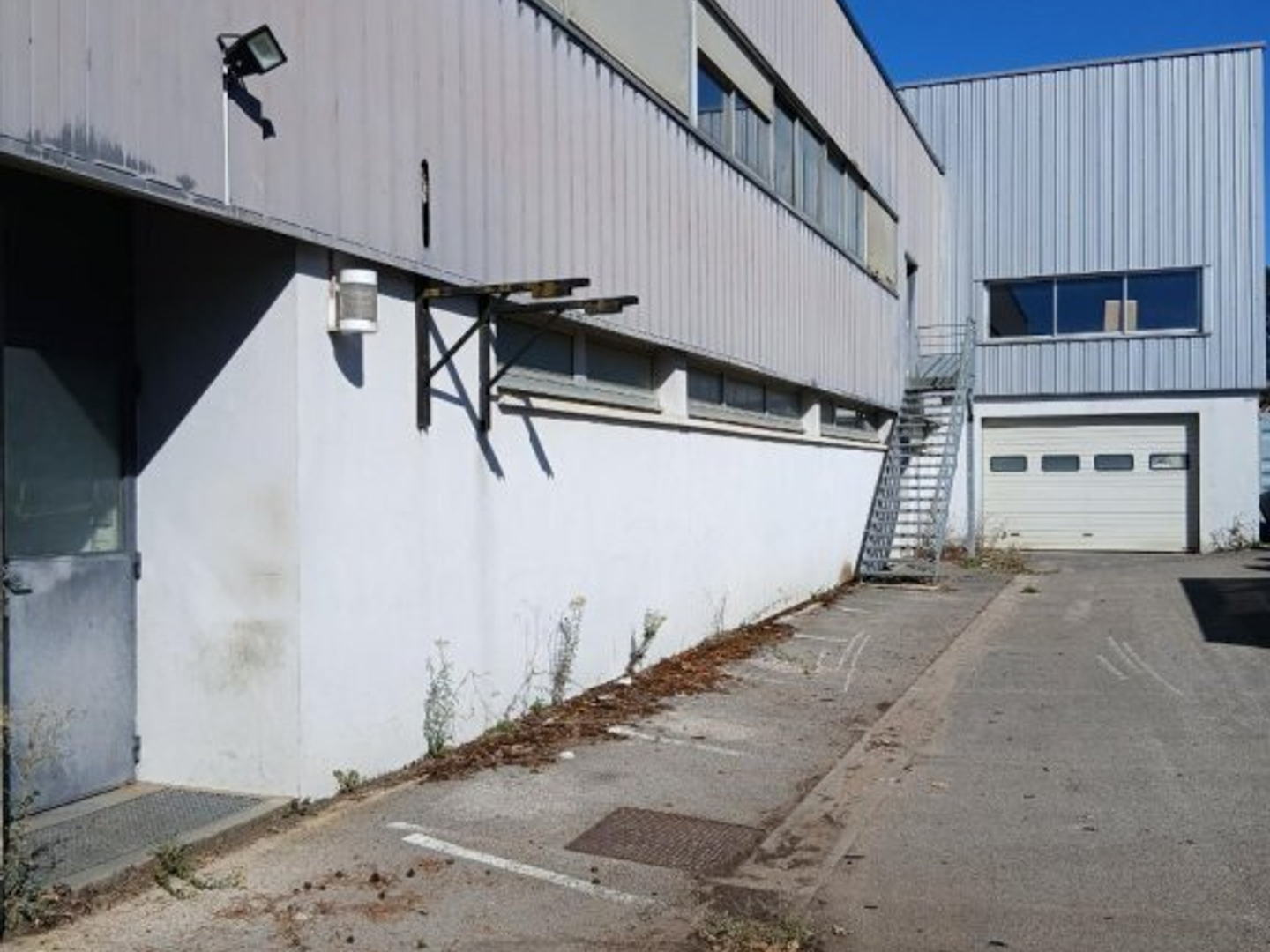A VENDRE - BATIMENT D ACTIVITE
