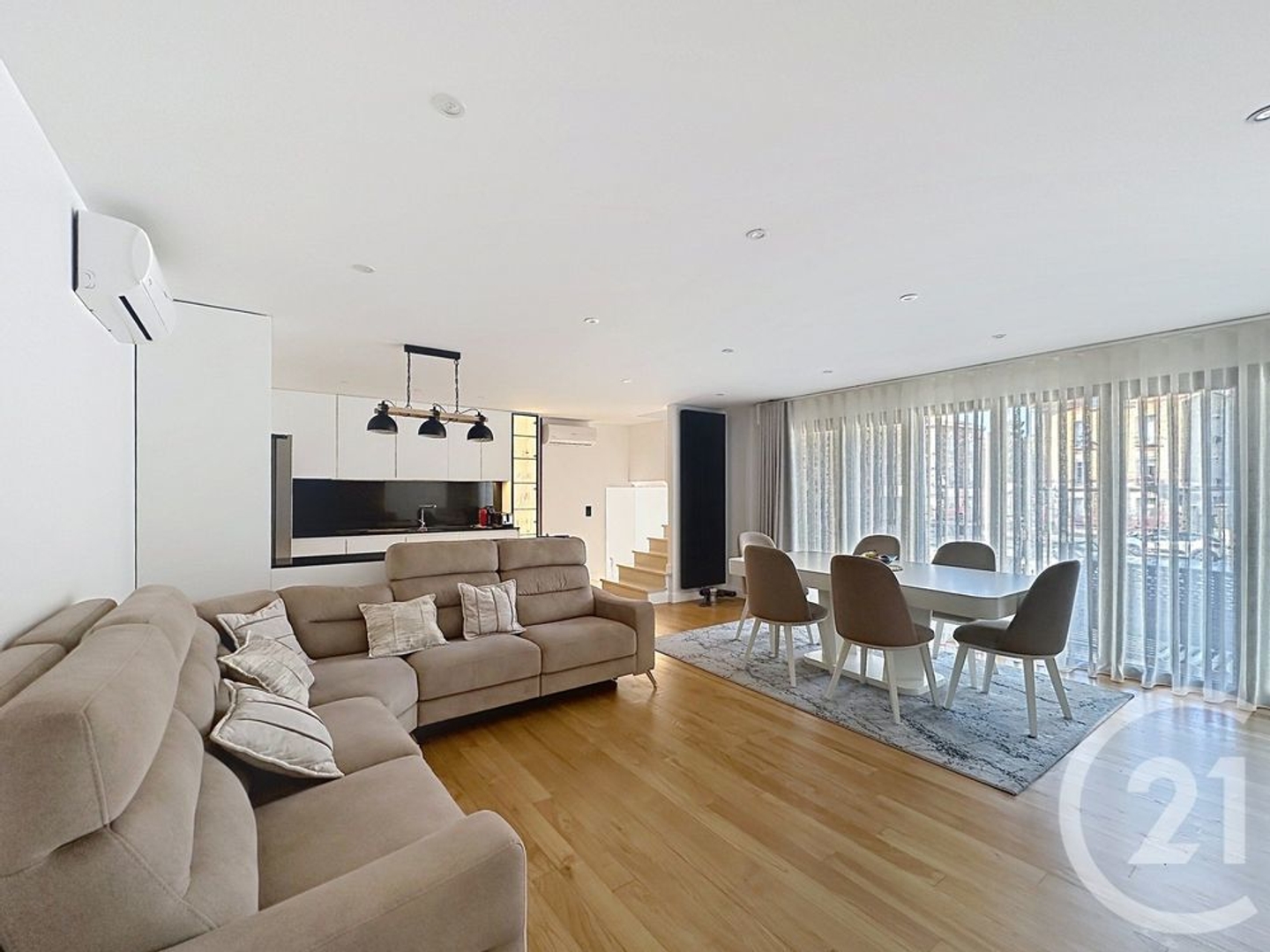 Maison 4 pièces 202 m²