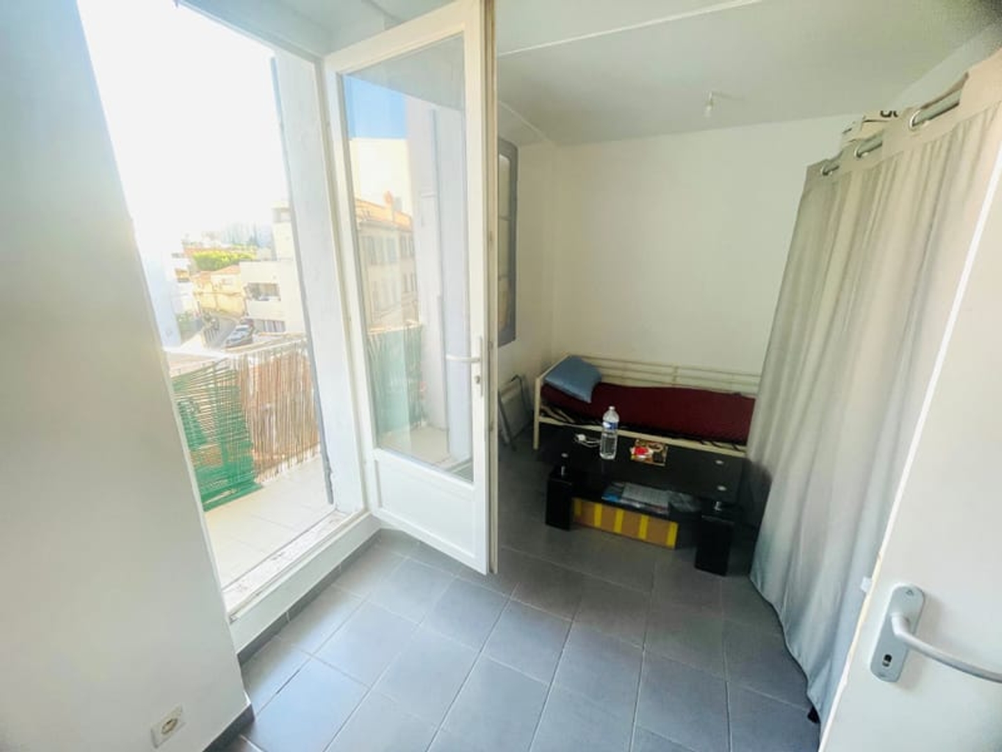 Appartement à vendre - 2 pièces - 26m2 - Marseille 3e (13003)