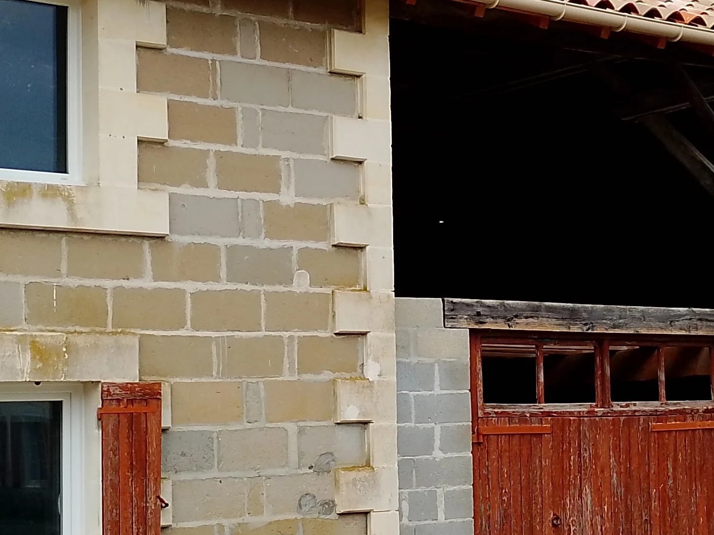 Immeuble à vendre - 6 pièces - 219m2 - Jonzac (17500)