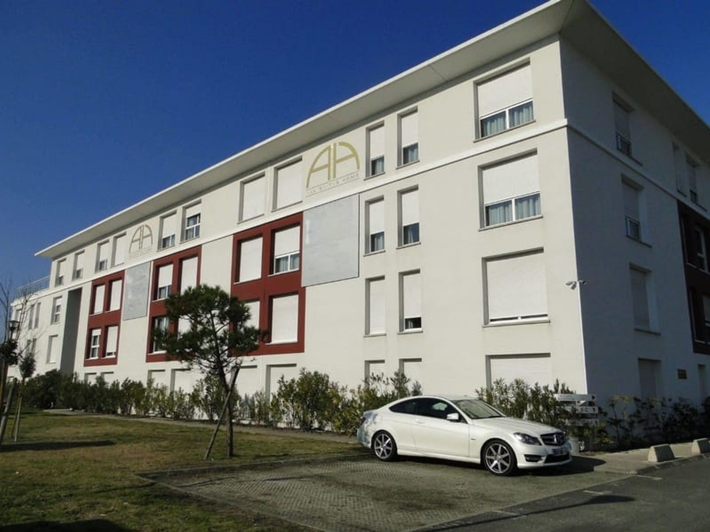 INVESTISSEMENT LOCATIF - MERIGNAC - Résidence d'affaires All Suites Saint Exupéry II - 6,69% de rentabilité