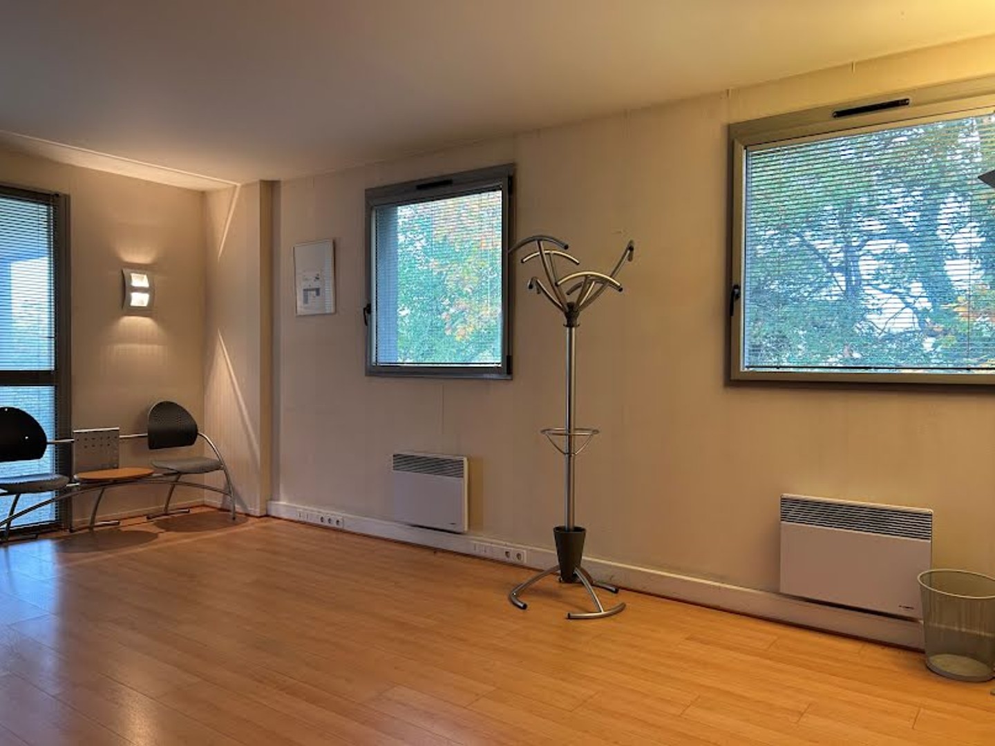 Local 5 pièces 85 m²