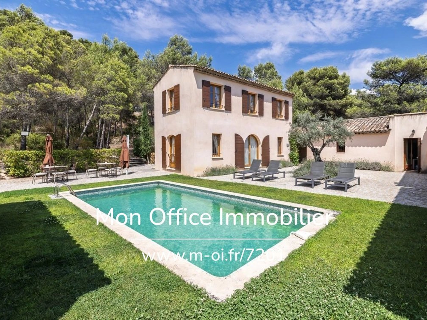 Maison à vendre - 16 pièces - 200m2 - Saint-Marc-Jaumeg... (13100)