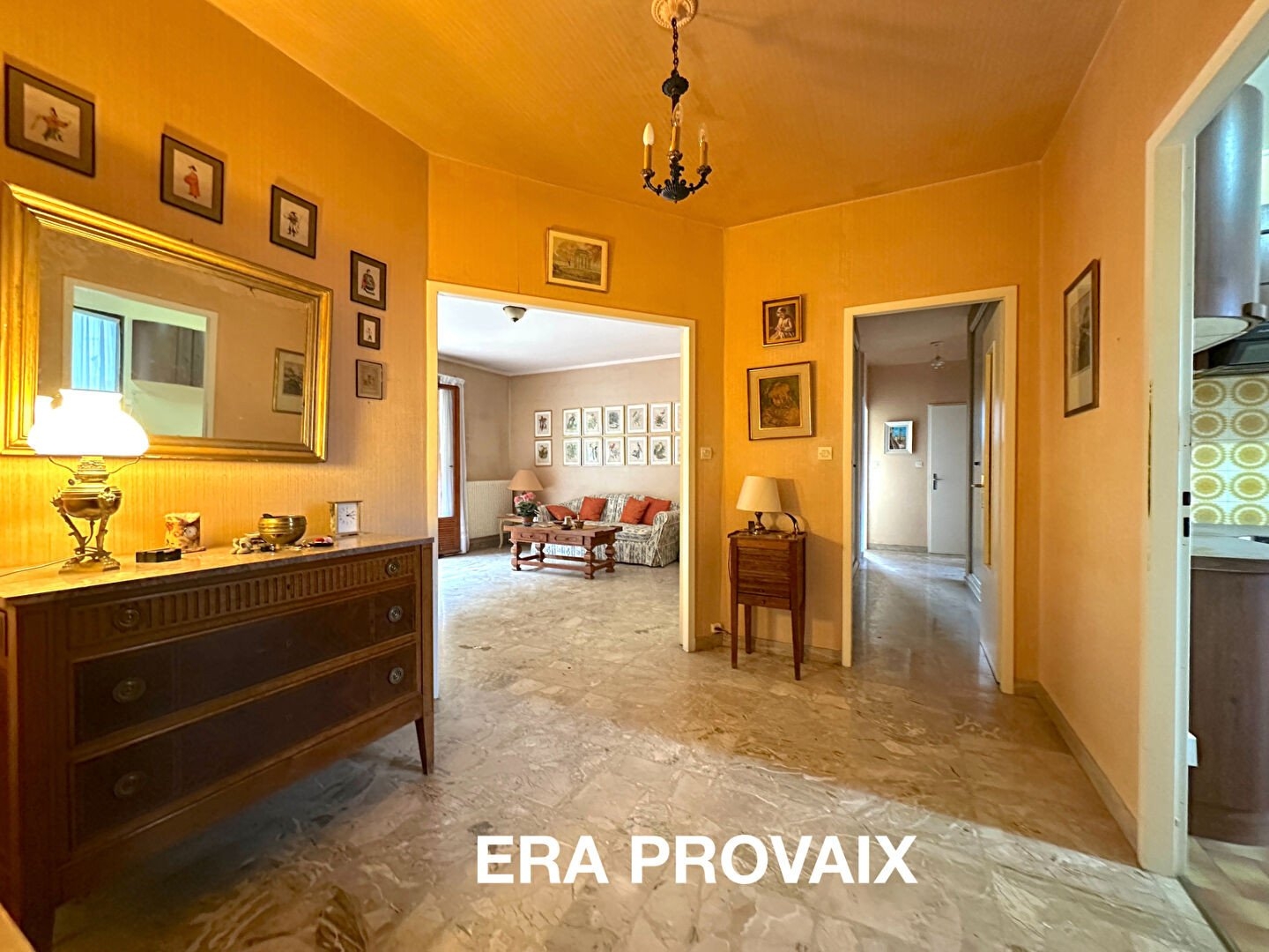 Appartement à vendre - 4 pièces - 105m2 - Aix-En-Provence (13090)