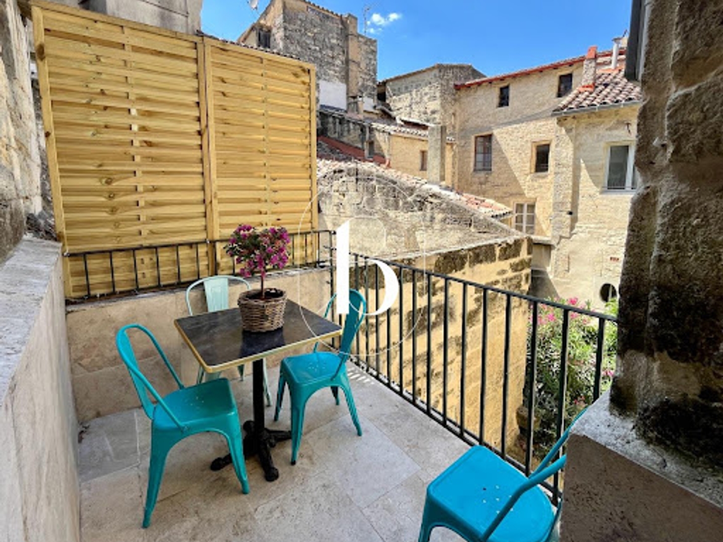 Appartement à vendre - 7 pièces - 129m2 - Uzès (30700)