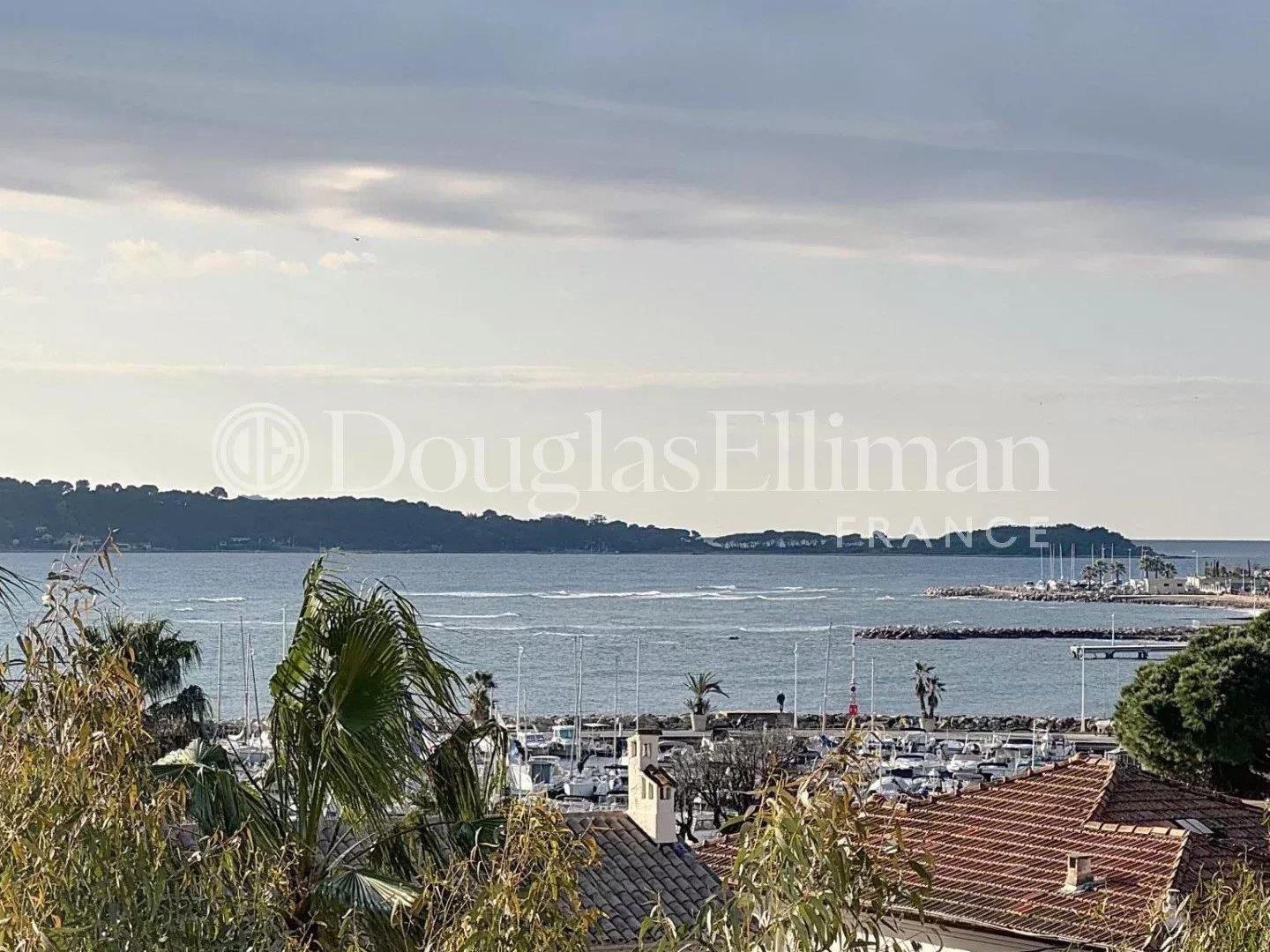 Appartement à vendre - 4 pièces - 98m2 - Cannes (06400)