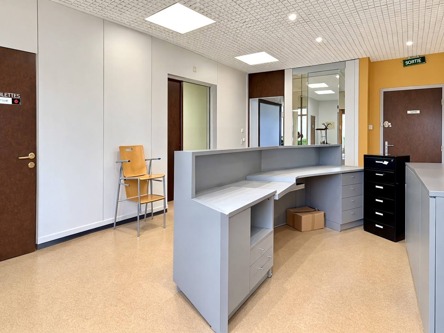 Locaux à vendre - 241m2 - Clermont-Ferrand (63100)