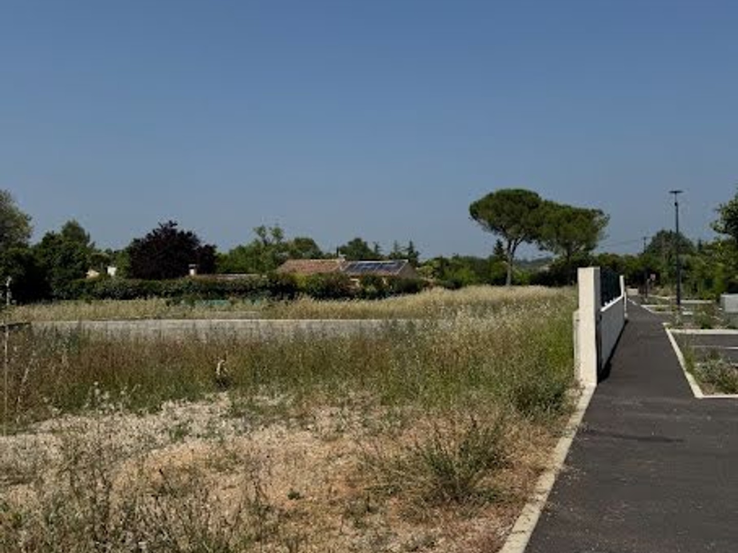 Terrain 633 m²