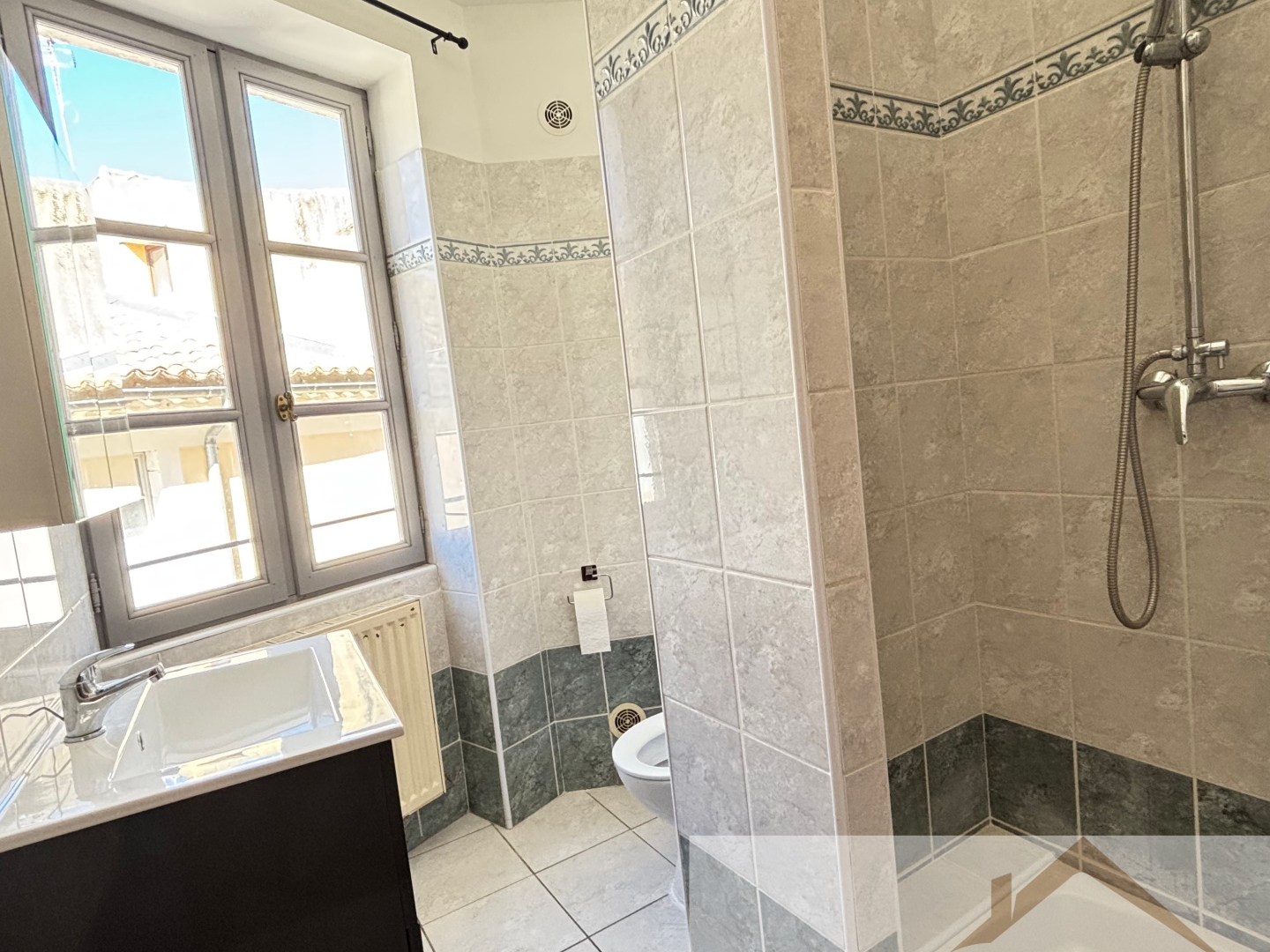 Appartement à vendre - 2 pièces - 49m2 - Pont-Saint-Esprit (30130)