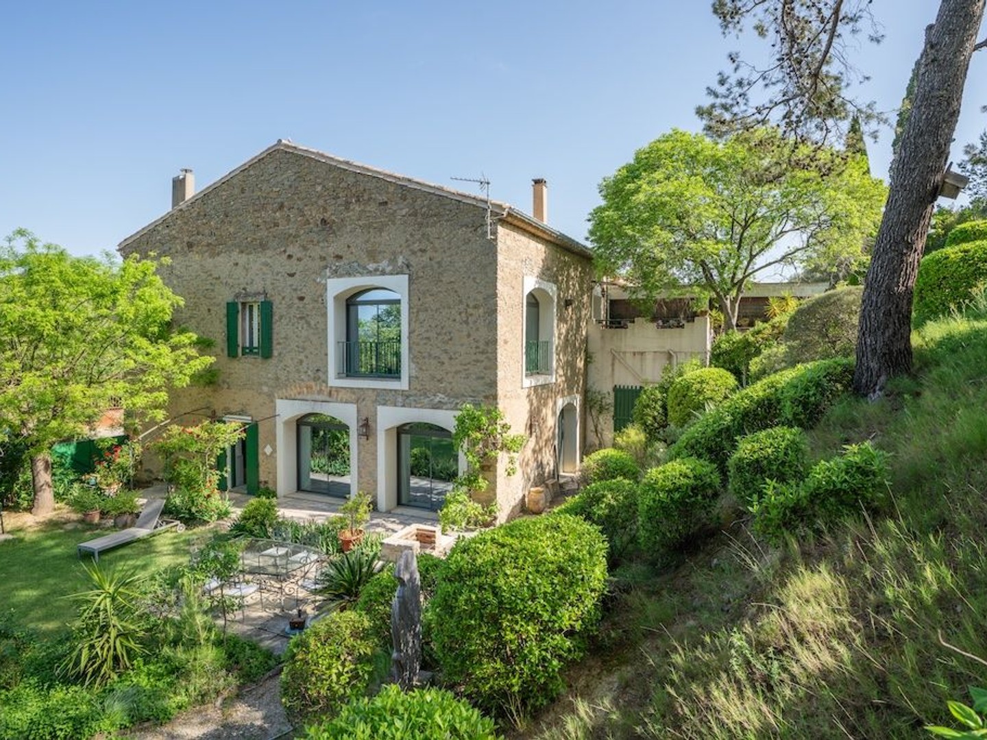 Maison à vendre - 7 pièces - 300m2 - Azillanet (34210)