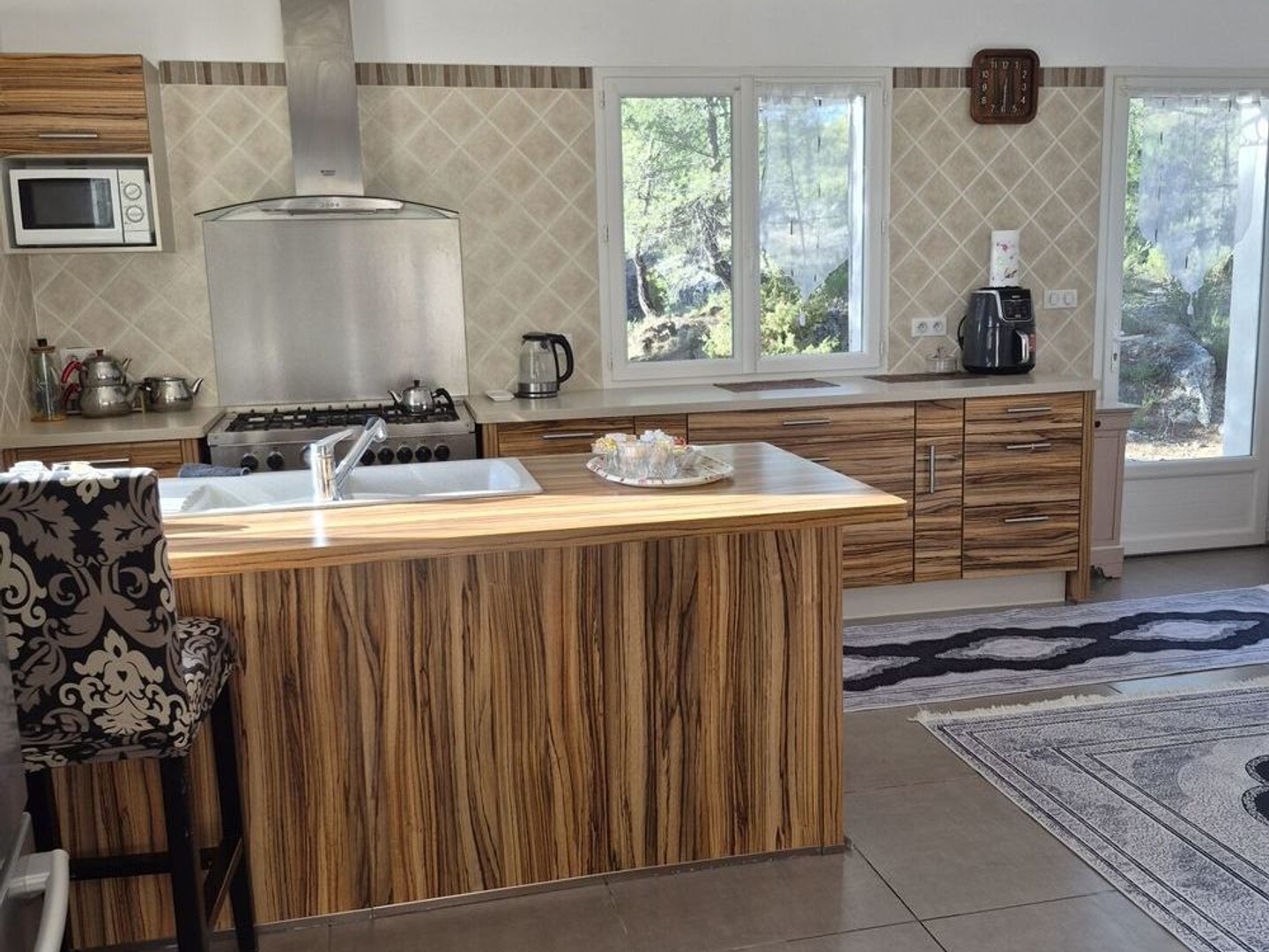 Maison à vendre - 4 pièces - 160m2 - Villecroze (83690)
