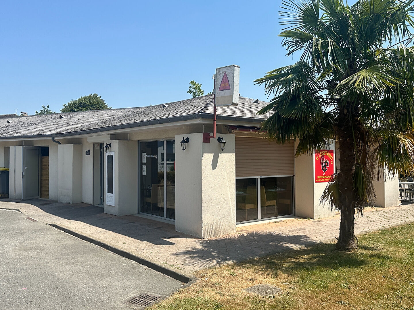 Local commercial 4 pièces 164 m²