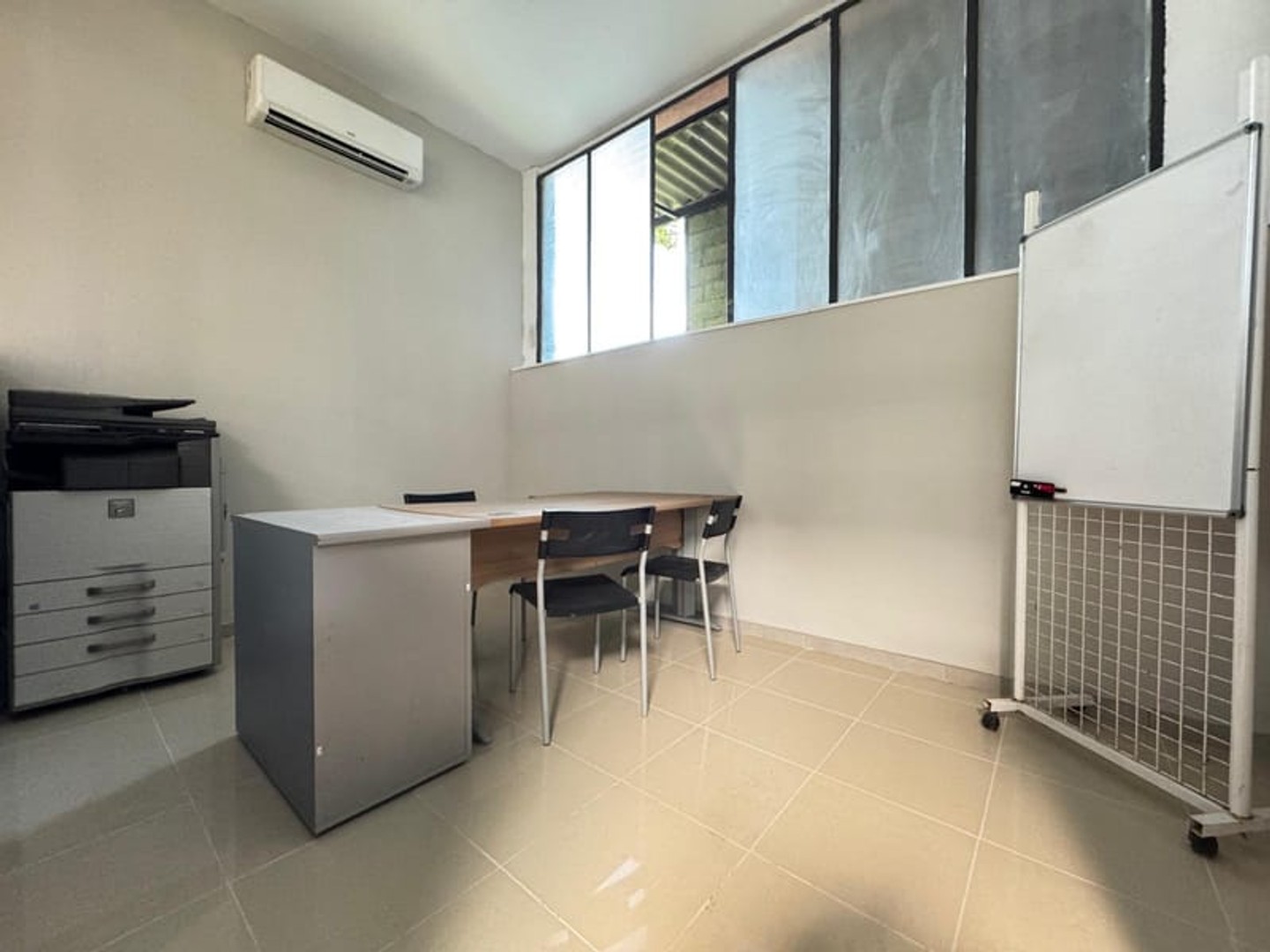 Locaux à vendre - 275m2 - Latresne (33360)