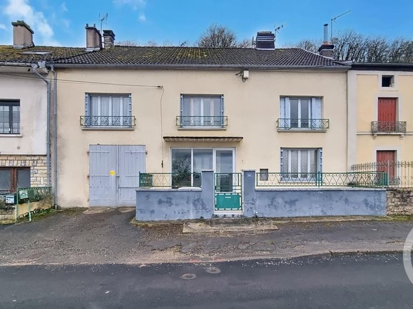 Maison à vendre - 7 pièces - 364m2 - Jussey (70500)