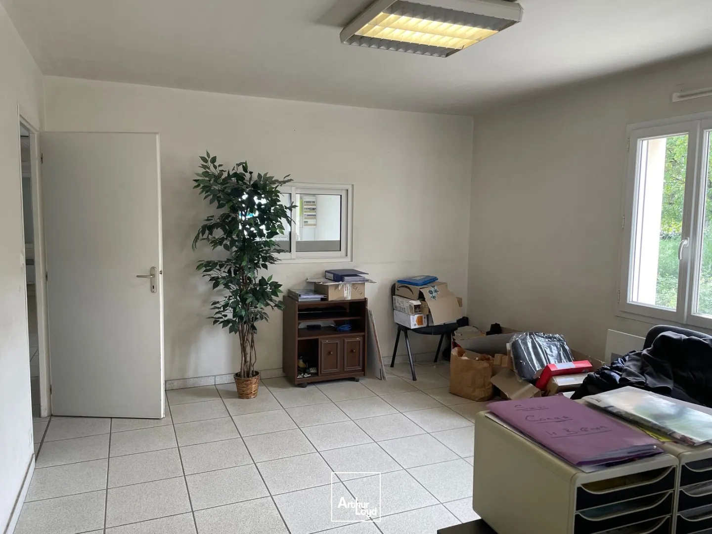 Locaux à vendre - 920m2 - Le Bignon (44140)