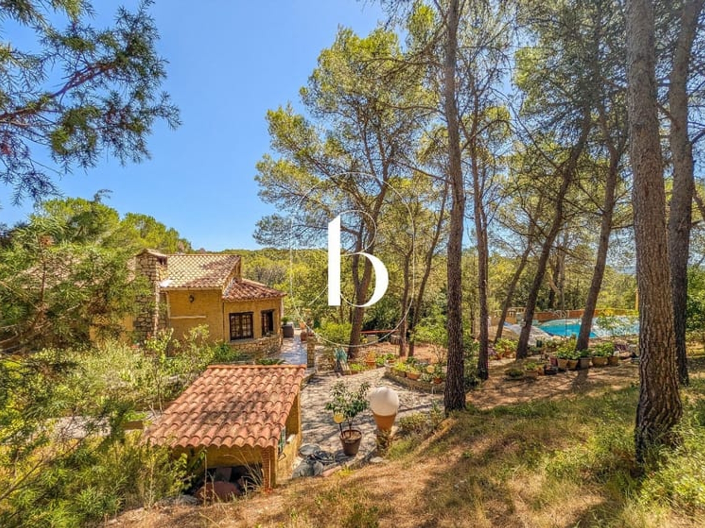 Maison à vendre - 7 pièces - 140m2 - Goudargues (30630)