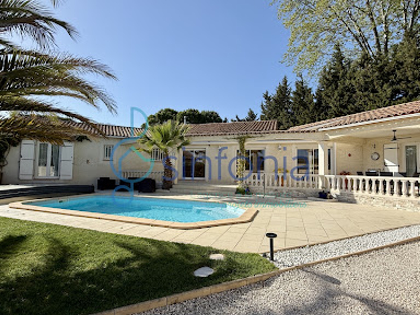 Maison à vendre - 6 pièces - 145m2 - Uzès (30700)