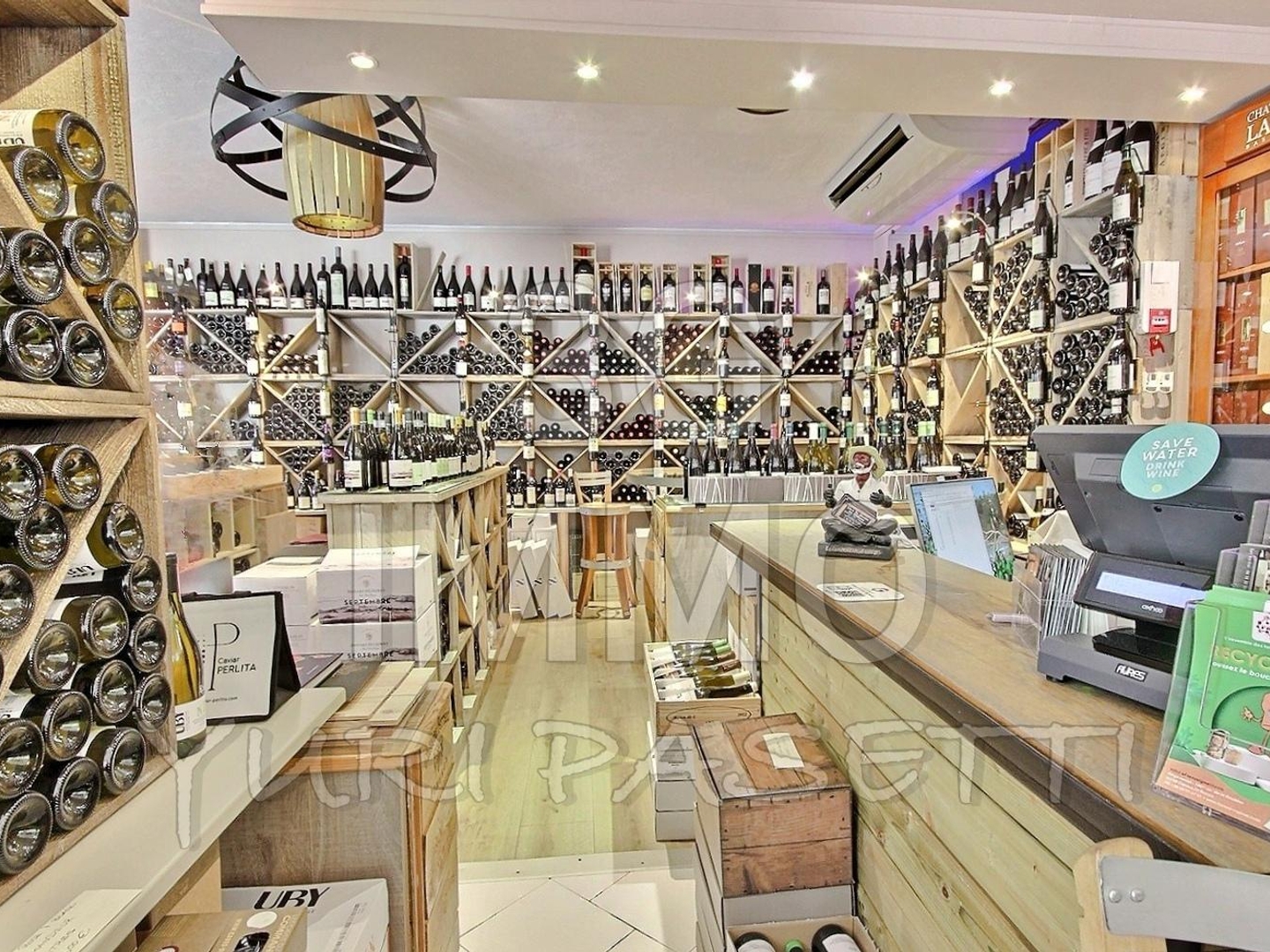 Magasin à vendre - Mandelieu-La-Napoule (06210)