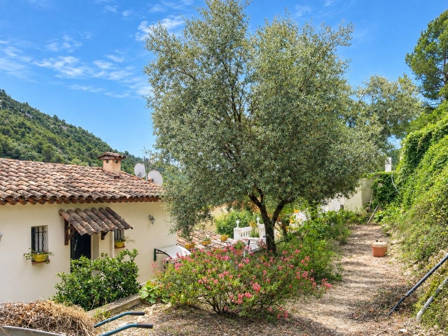 Maison à vendre - 4 pièces - 111m2 - Tourrette-Levens (06690)