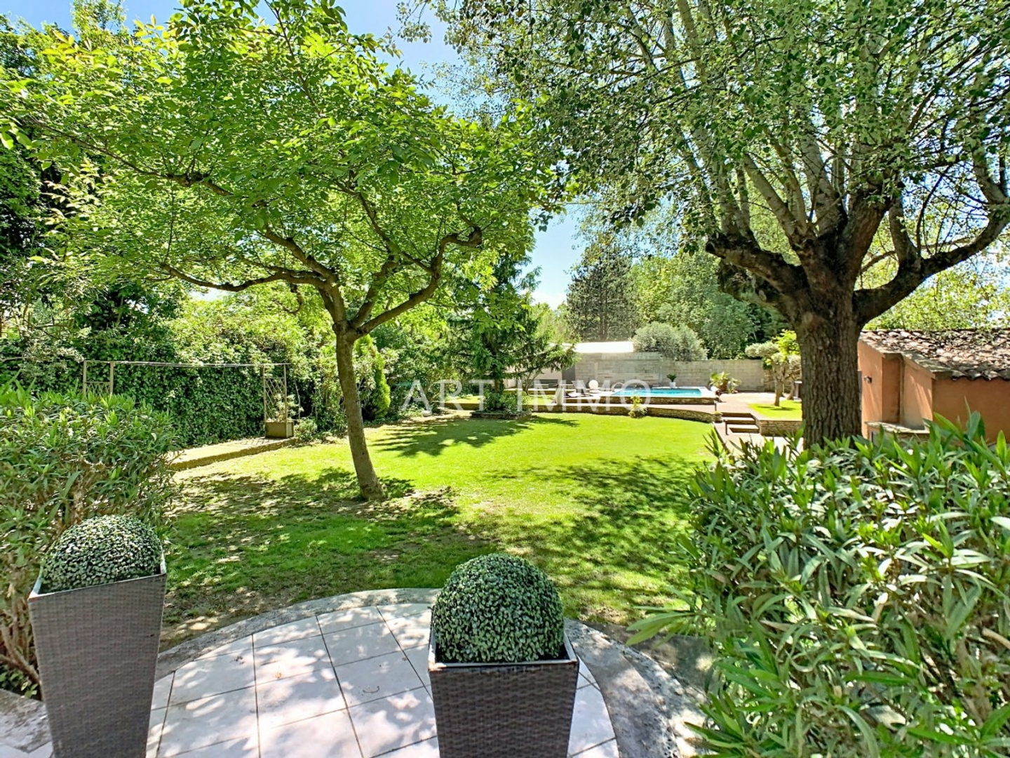 Maison à vendre - 5 pièces - 132m2 - Robion (84440)
